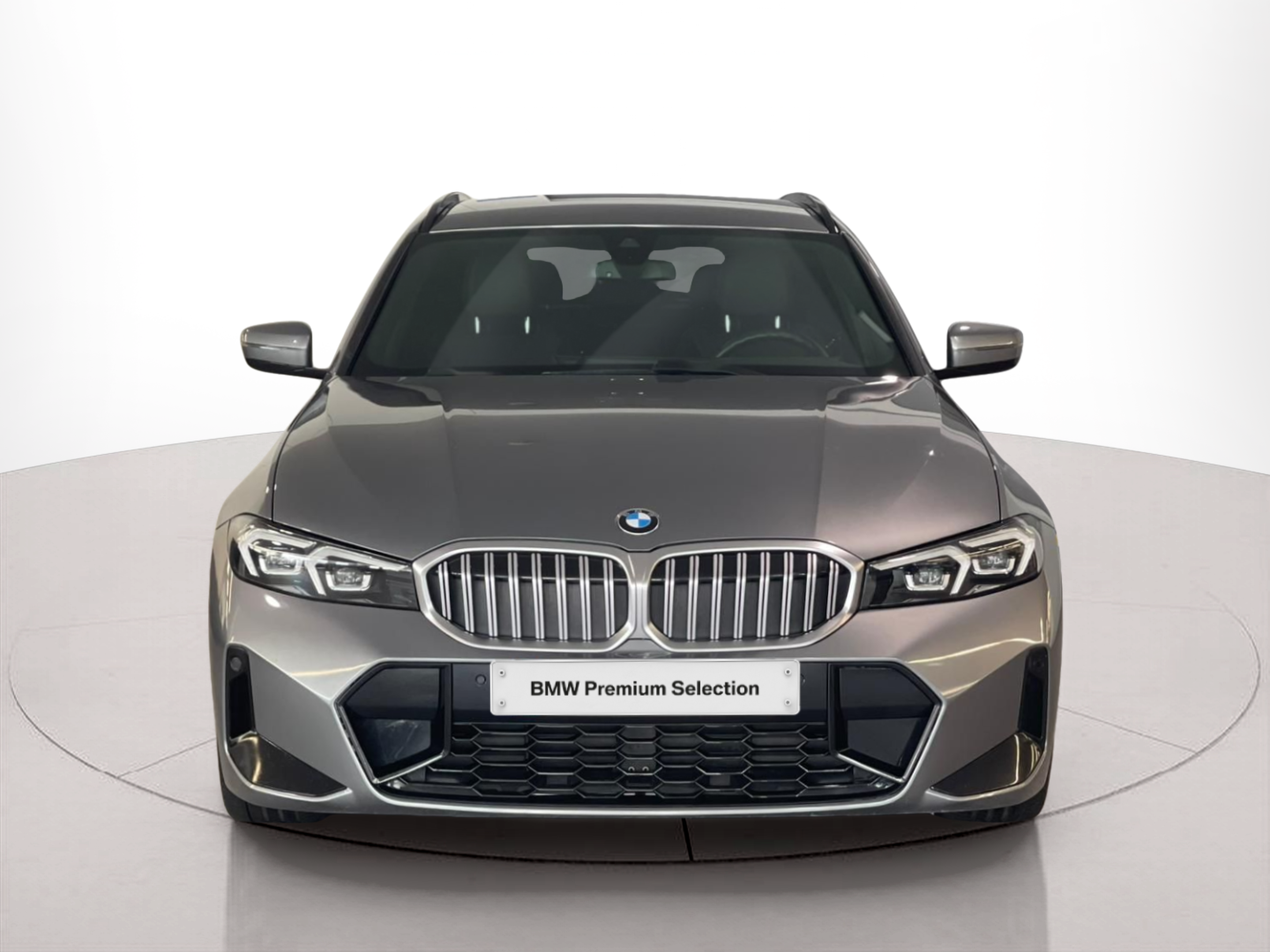 Fotos de BMW Série 3 320d Touring color Gris. Año 2024. 140KW(190CV). Diesel. En concesionario Santogal Carnaxide de Oeiras