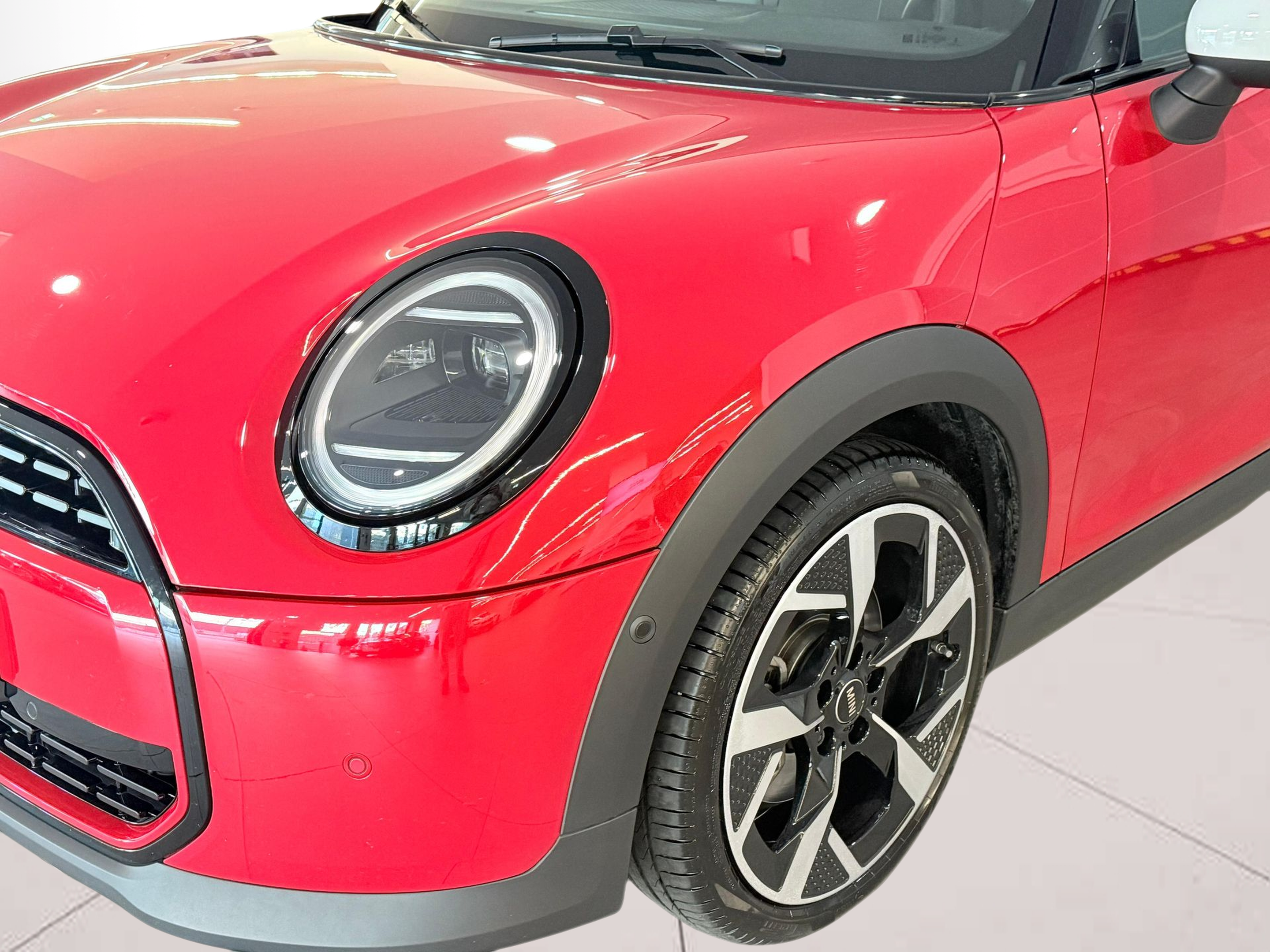 fotoG 5 del MINI MINI 3 Portas Cooper C 115 kW (156 CV) 156cv Gasolina de 2024 em Oeiras