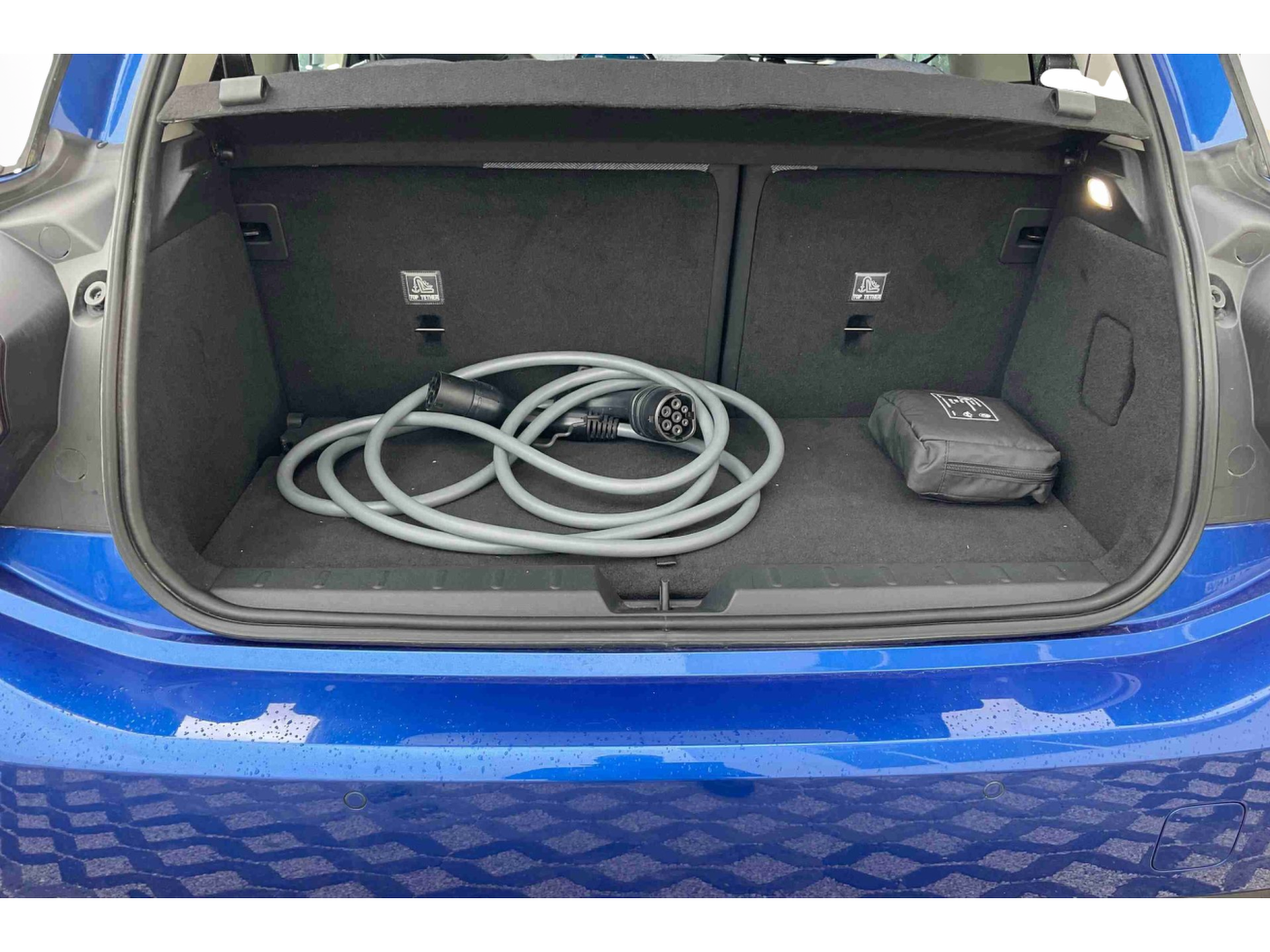 fotoG 5 del MINI MINI 3 Portas Cooper E 135 kW (184 CV) 184cv Elétrico de 2024 em Oeiras