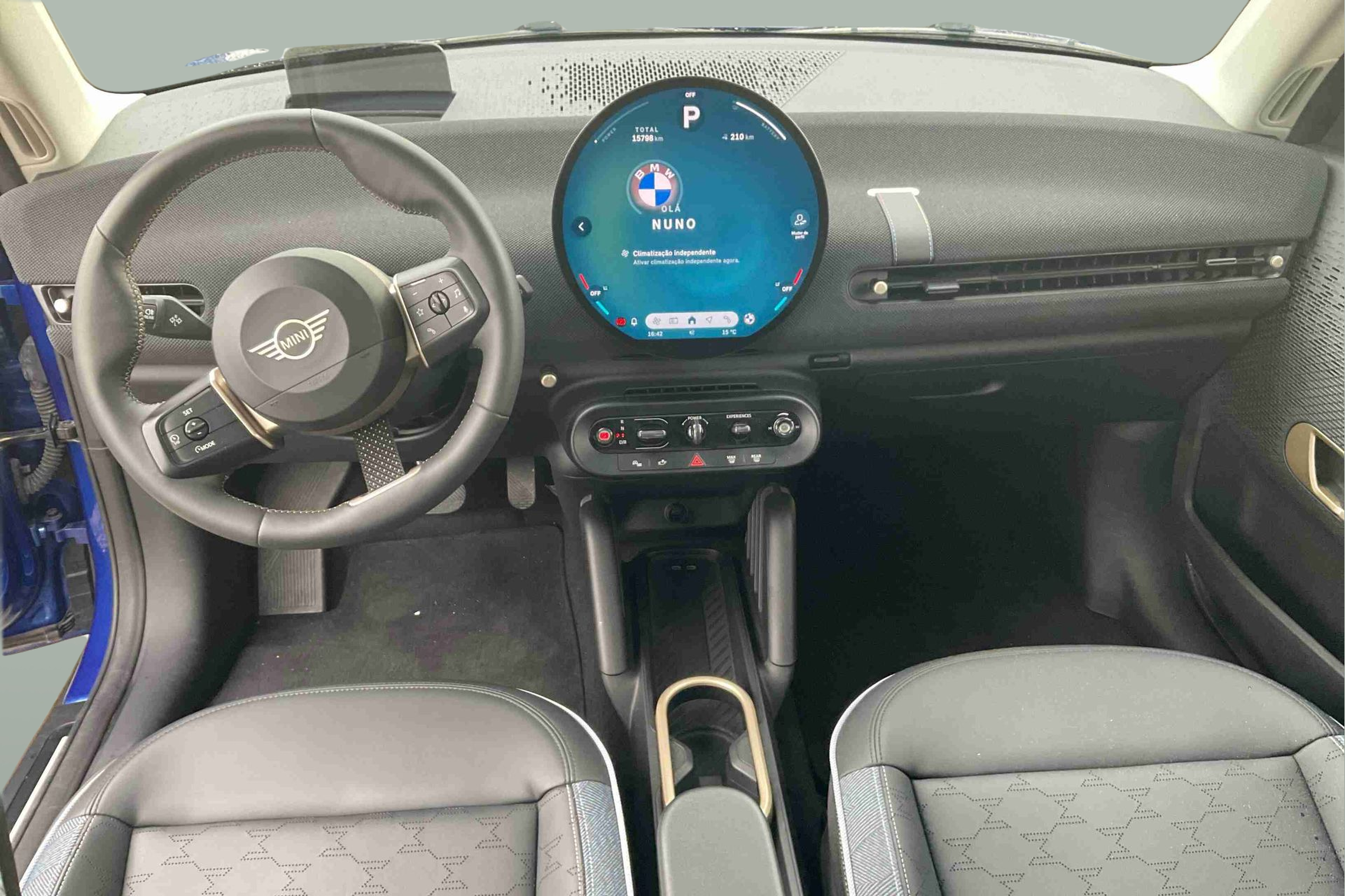 fotoG 8 del MINI MINI 3 Portas Cooper E 135 kW (184 CV) 184cv Elétrico de 2024 em Oeiras