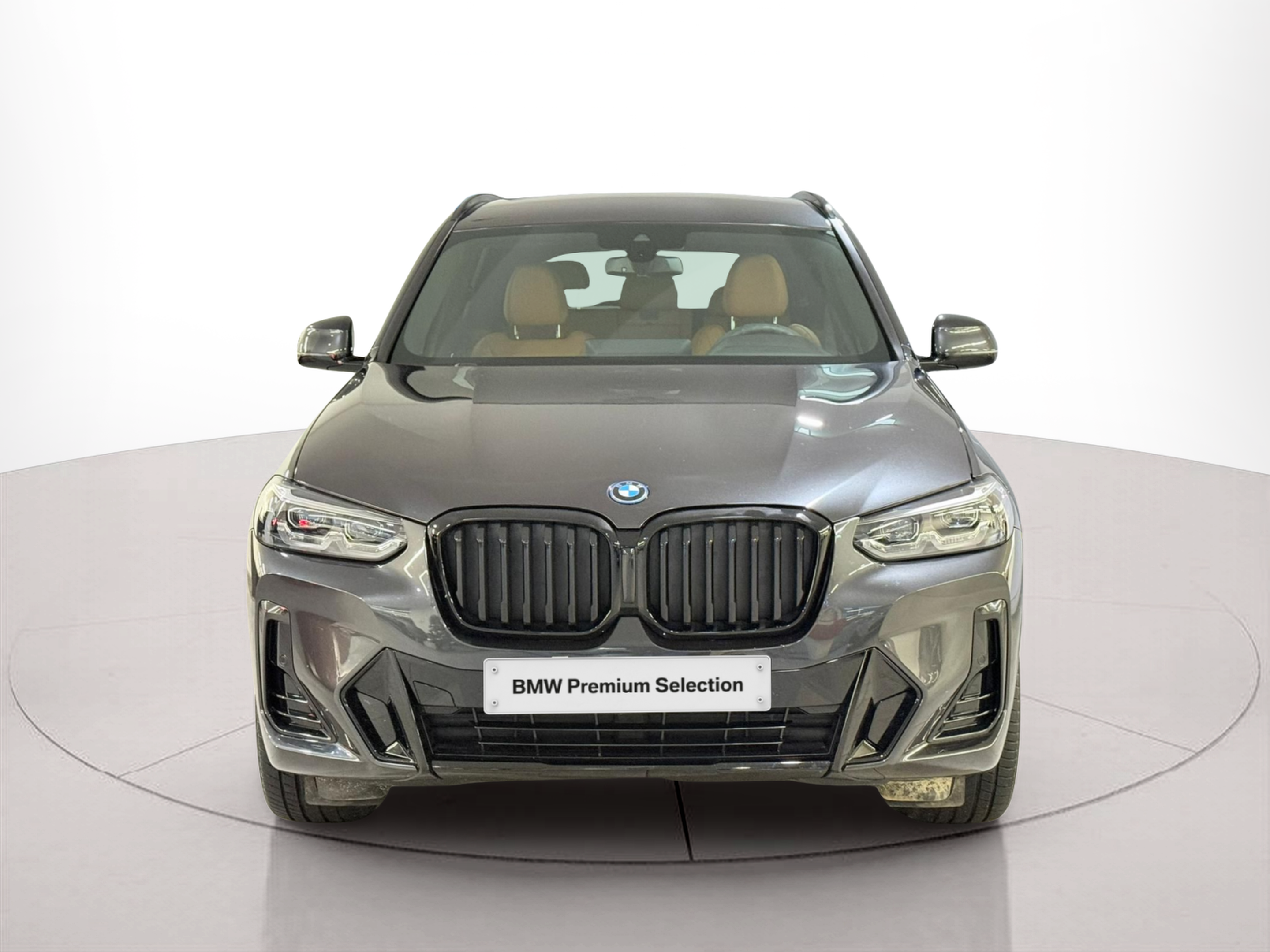 Fotos de BMW X3 xDrive30e color Gris. Año 2024. 215KW(292CV). Elétrico / Gasolina Híbrido. En concesionario Santogal Carnaxide de Oeiras