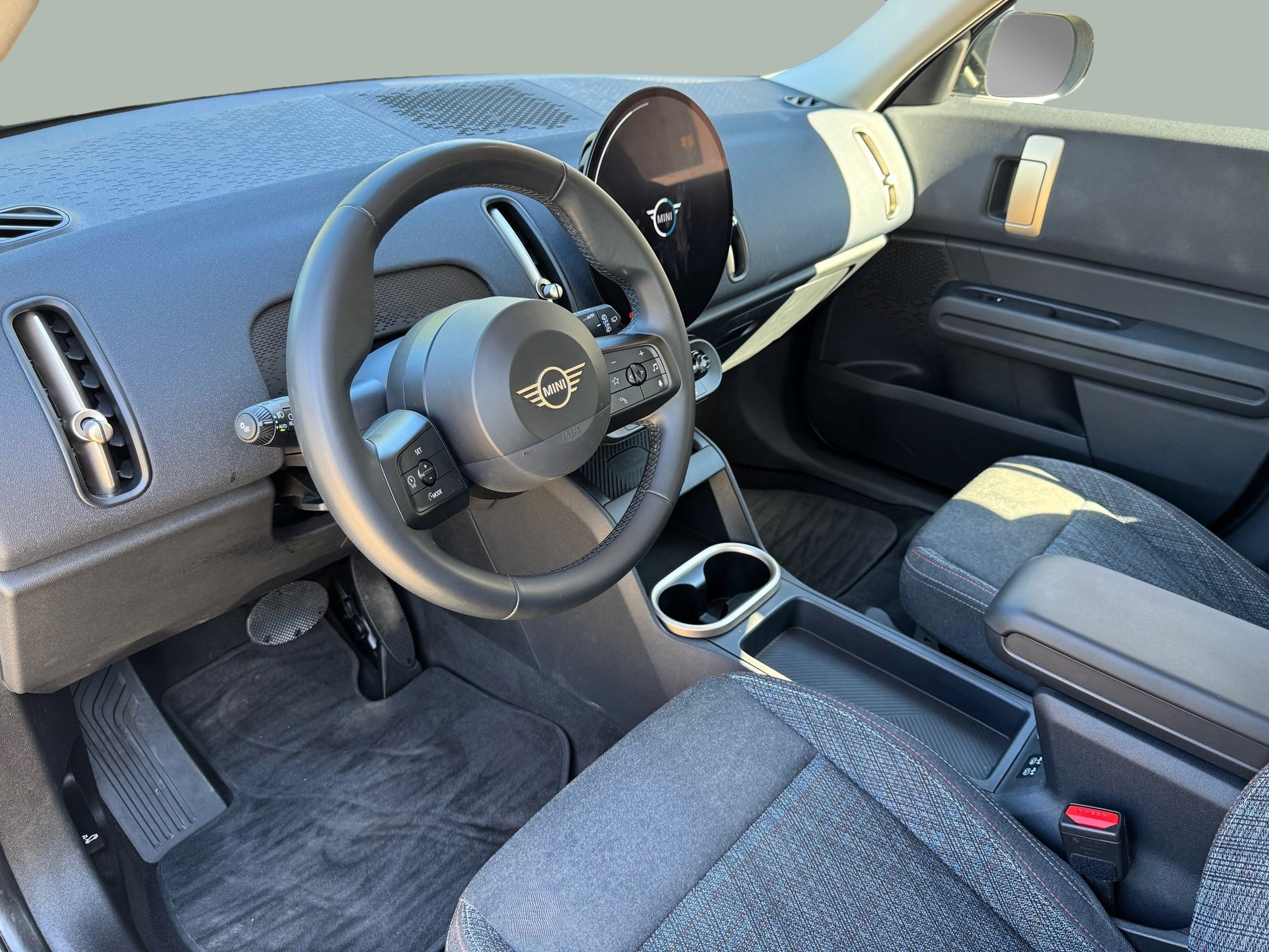 fotoG 12 del MINI Countryman Eléctrico E 150 kW (204 CV) 204cv Elétrico de 2024 em Oeiras