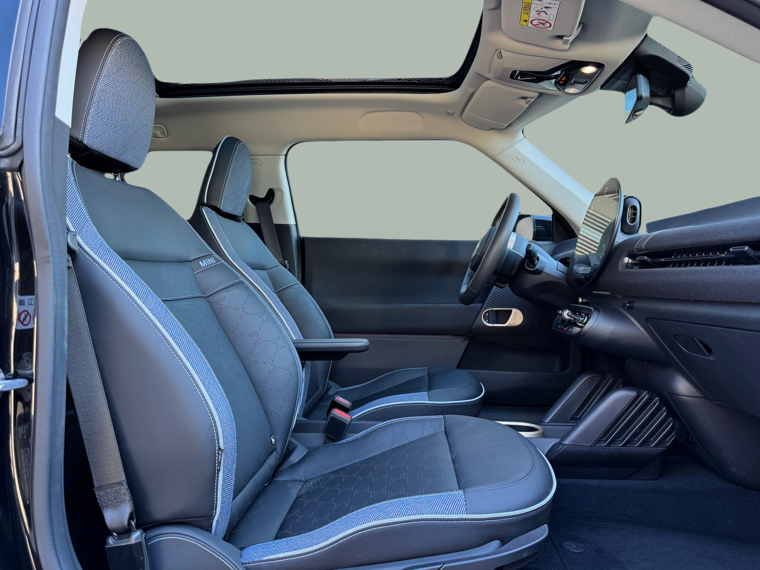 fotoG 7 del MINI MINI 3 Portas Cooper S E 160 kW (218 CV) 218cv Elétrico de 2024 em Oeiras