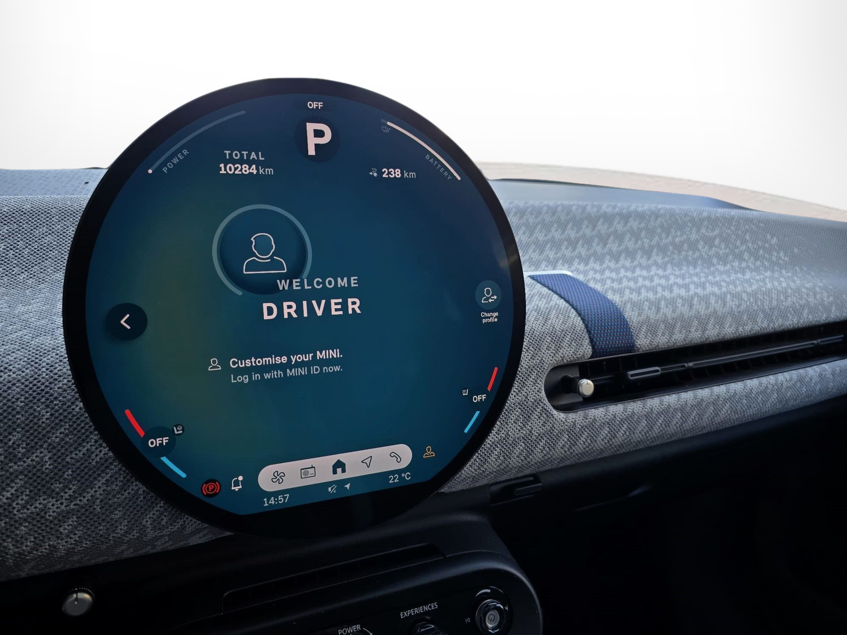 fotoG 14 del MINI MINI 3 Portas Cooper E 135 kW (184 CV) 184cv Elétrico de 2024 em Oeiras