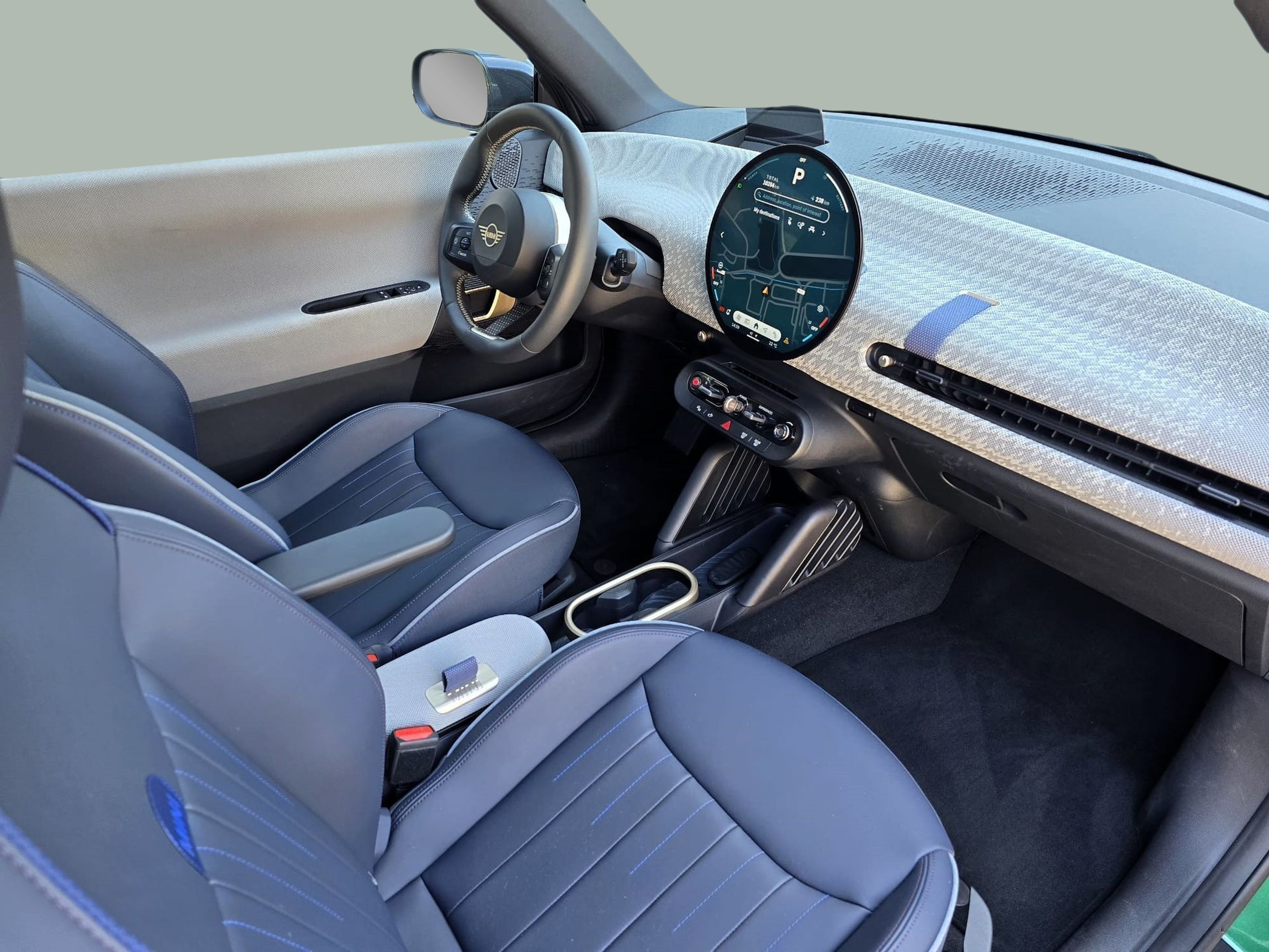 fotoG 6 del MINI MINI 3 Portas Cooper E 135 kW (184 CV) 184cv Elétrico de 2024 em Oeiras