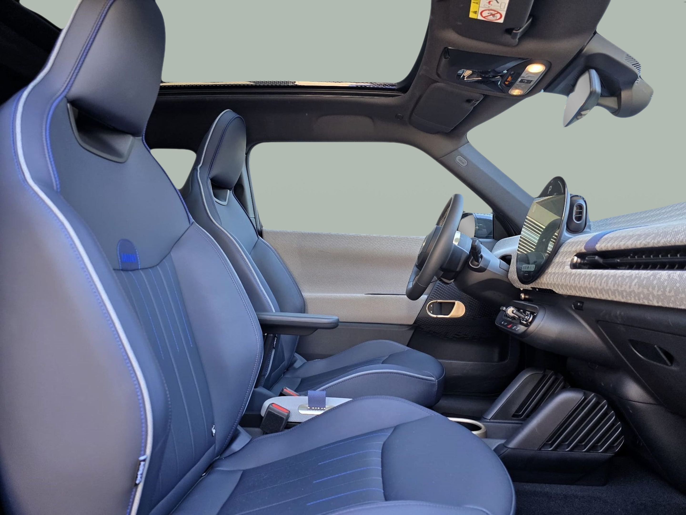 fotoG 7 del MINI MINI 3 Portas Cooper E 135 kW (184 CV) 184cv Elétrico de 2024 em Oeiras