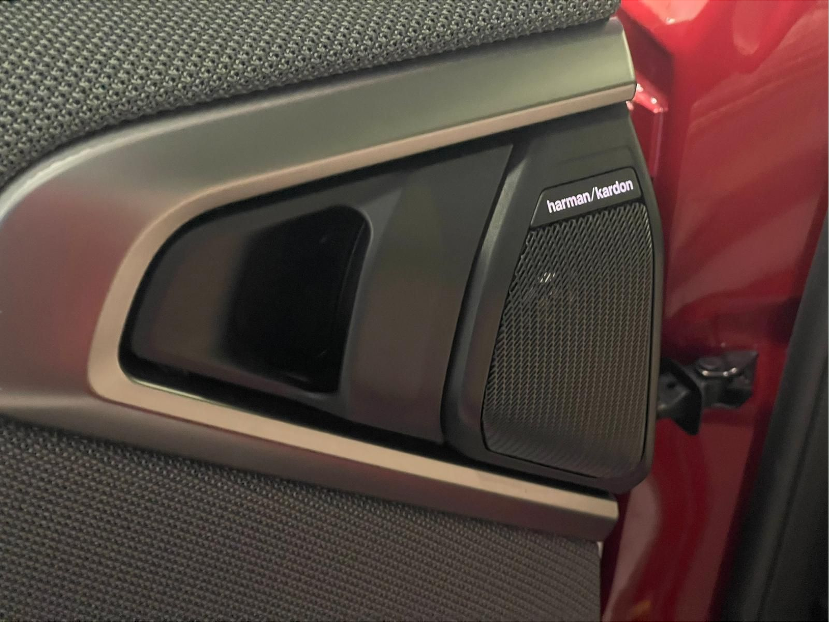 BMW X3 M50 color Rojo. Año 2024. 293KW(398CV). Gasolina. En concesionario Santogal Carnaxide de Oeiras