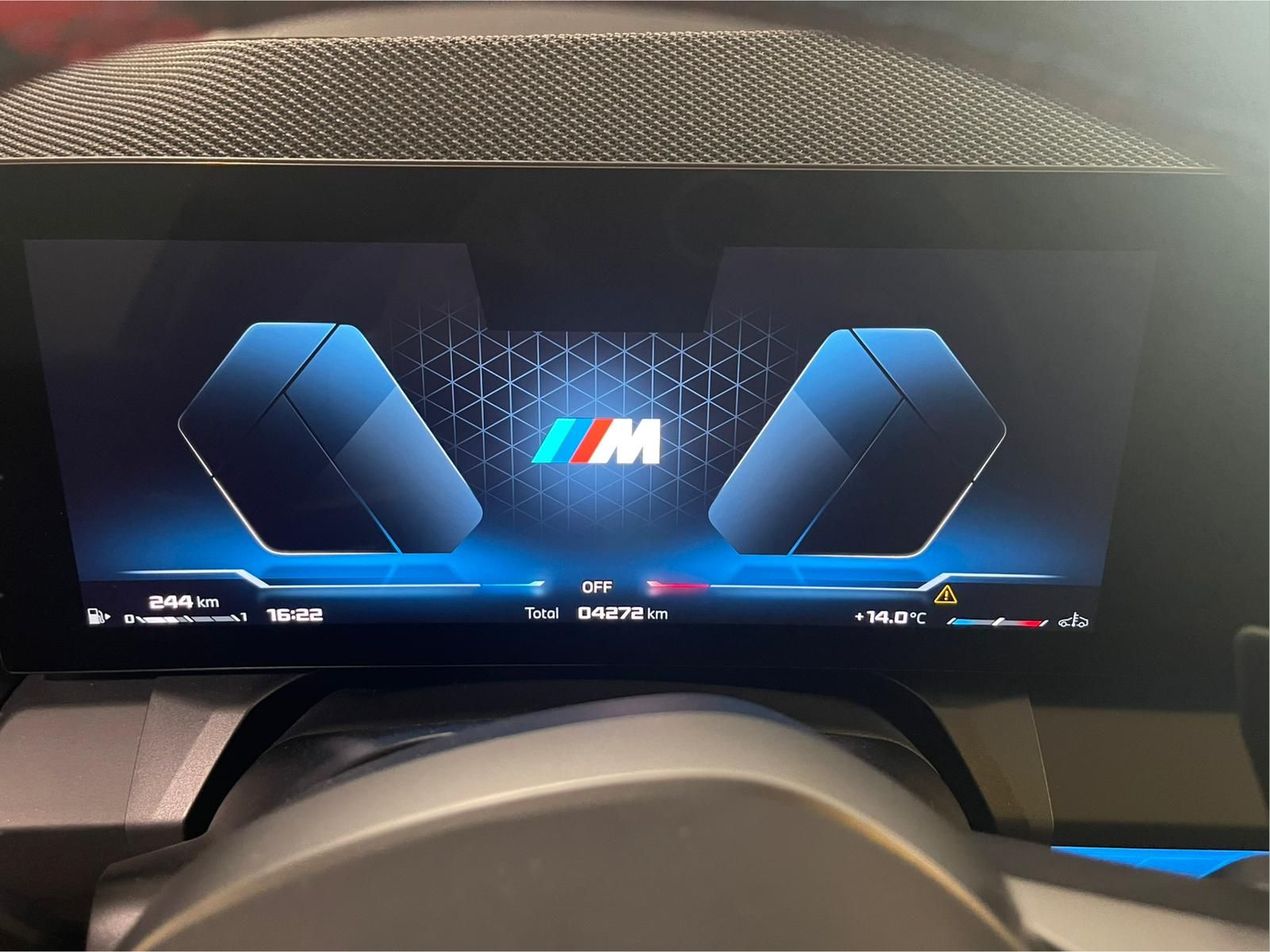 BMW X3 M50 color Rojo. Año 2024. 293KW(398CV). Gasolina. En concesionario Santogal Carnaxide de Oeiras