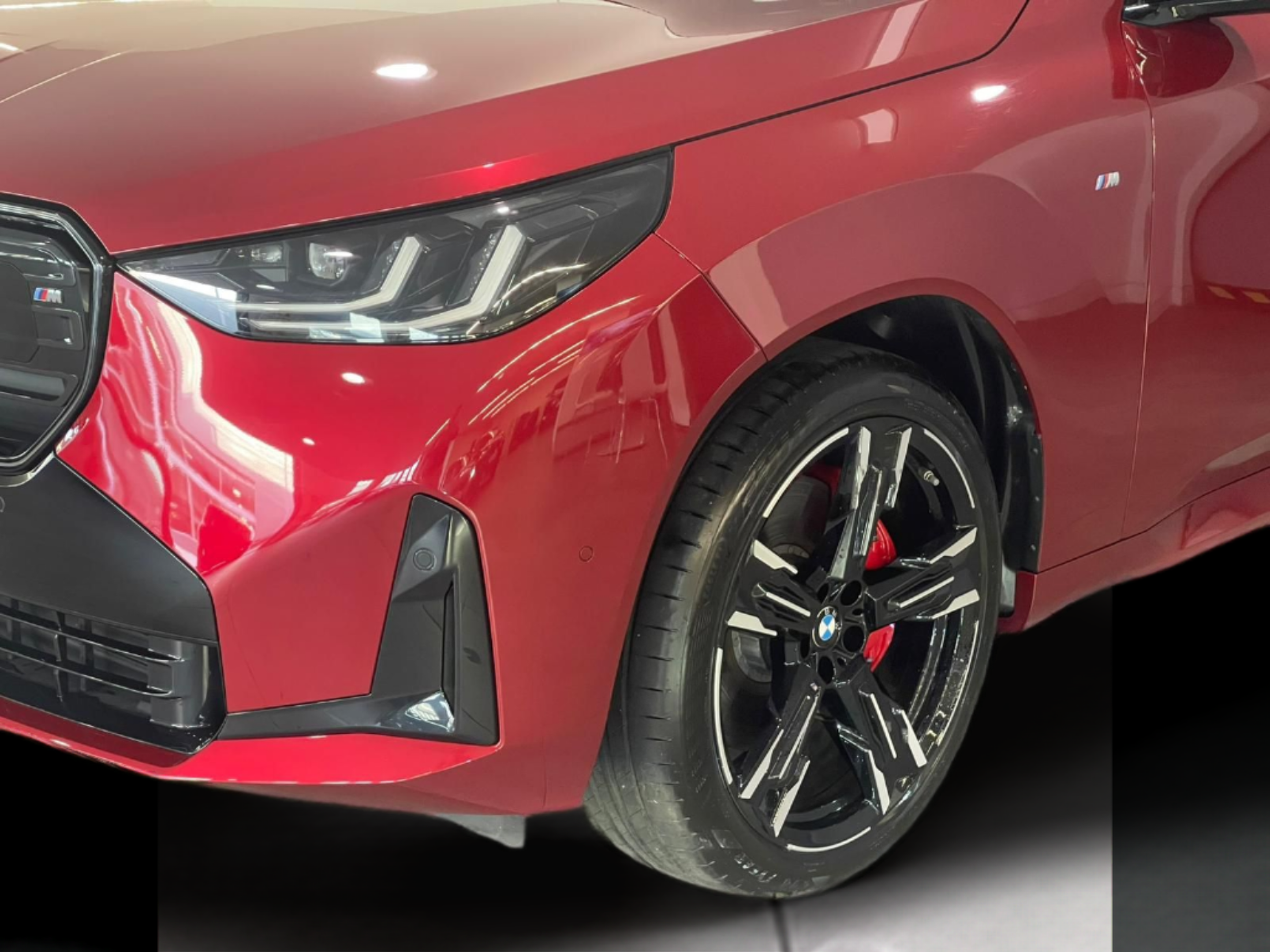 BMW X3 M50 color Rojo. Año 2024. 293KW(398CV). Gasolina. En concesionario Santogal Carnaxide de Oeiras