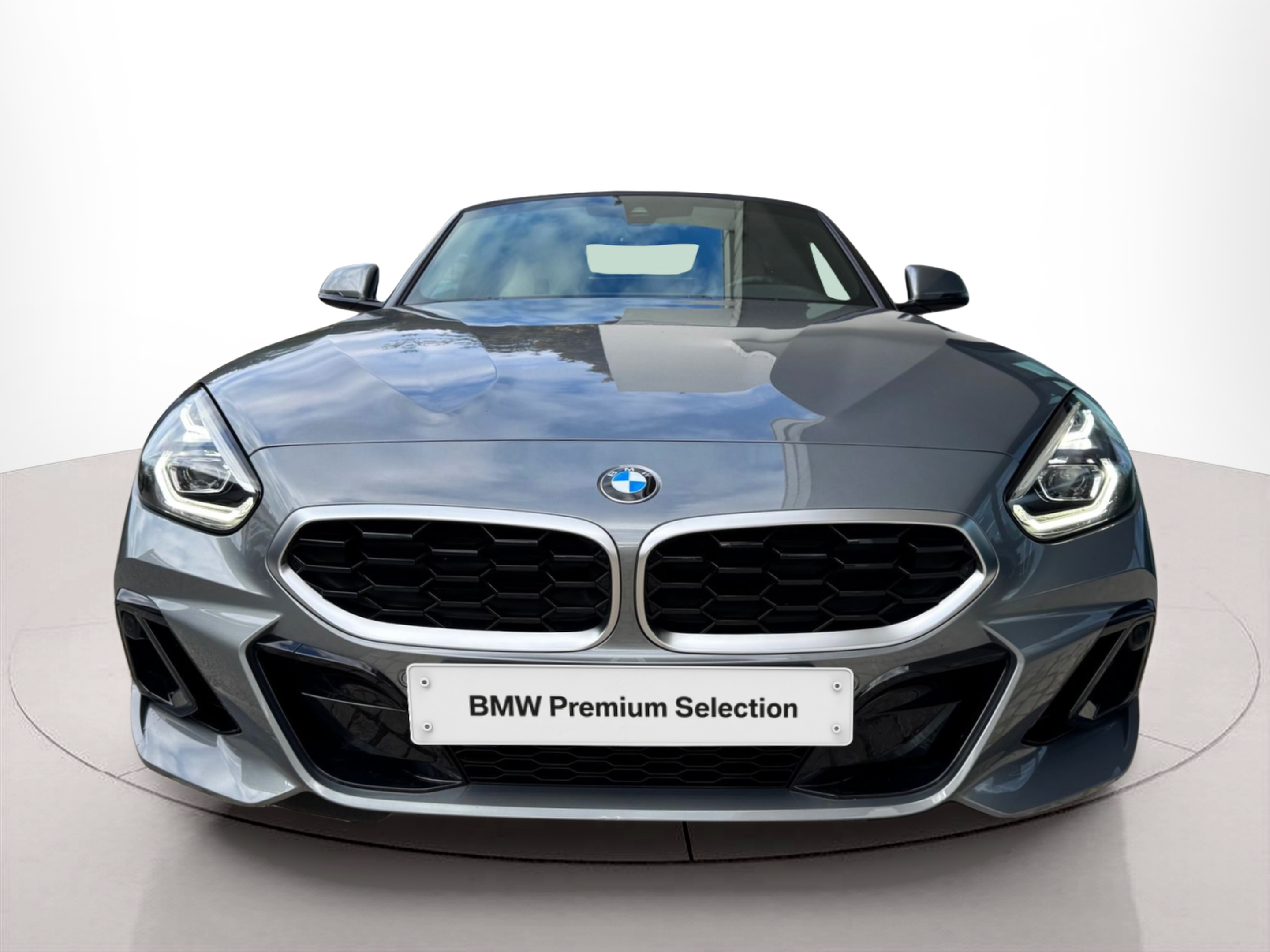 Fotos de BMW Z4 sDrive30i Cabrio color Gris. Año 2024. 190KW(258CV). Gasolina. En concesionario Santogal Oeiras de Oeiras