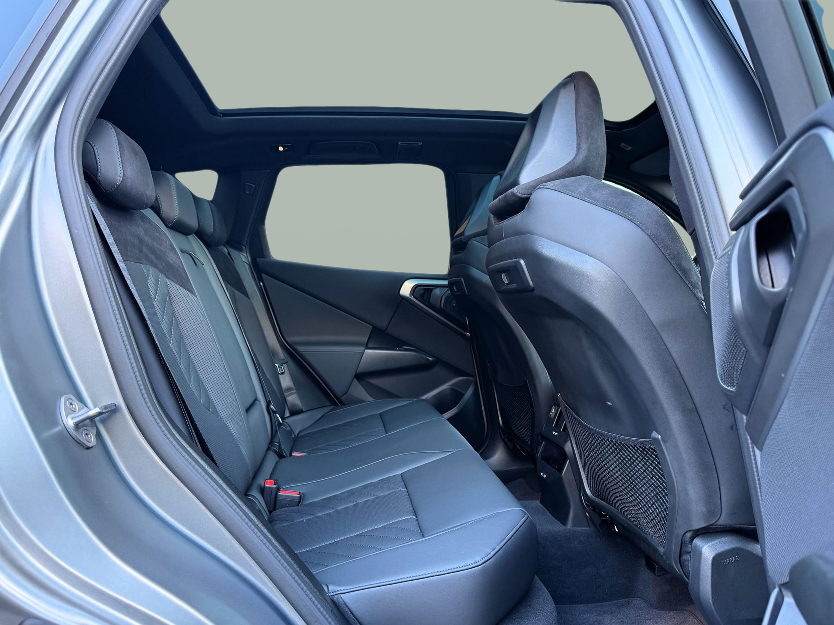 BMW X3 xDrive20d color Gris. Año 2024. 145KW(197CV). Diesel. En concesionario Santogal Oeiras de Oeiras