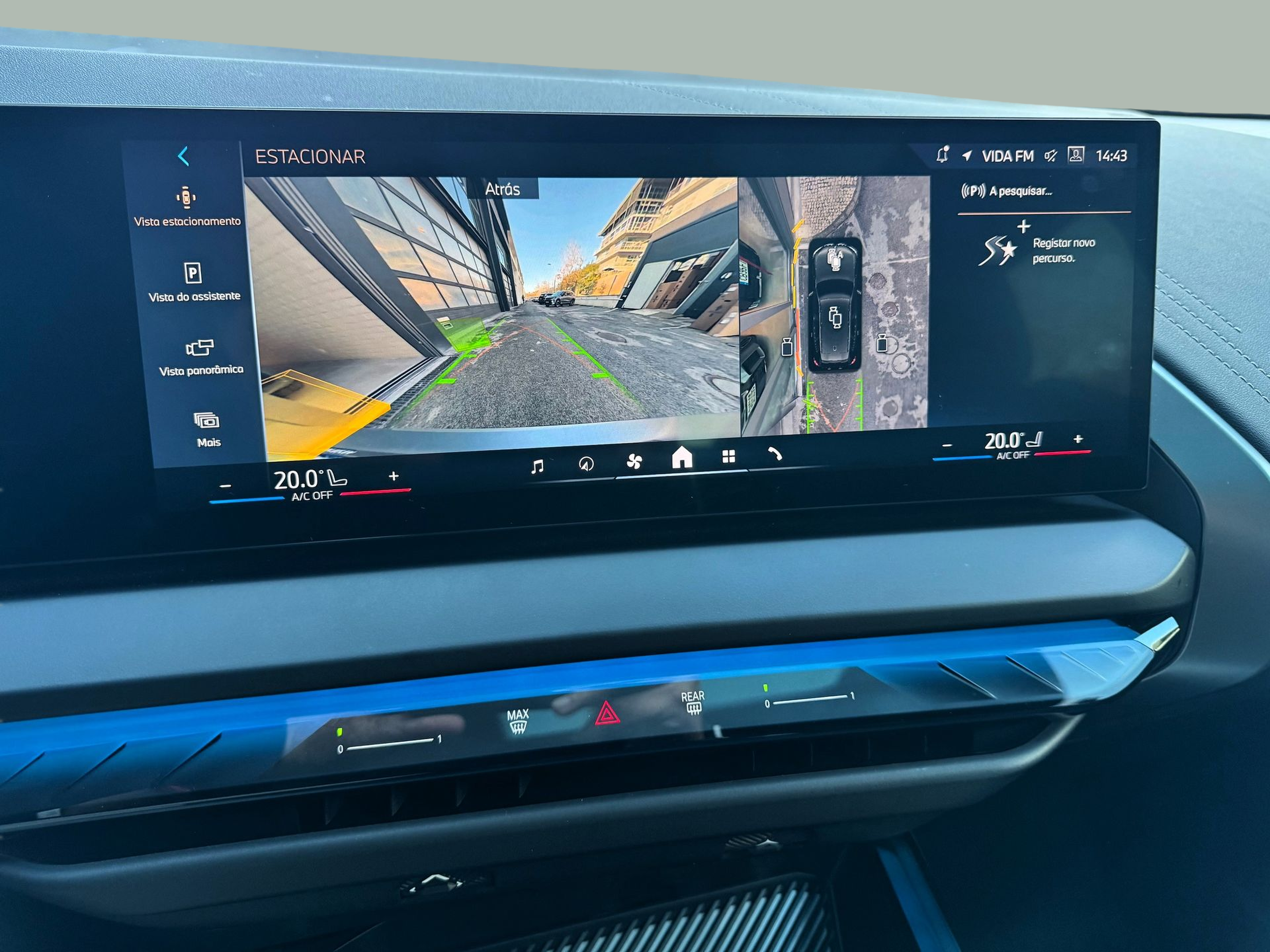 BMW X3 xDrive20d color Gris. Año 2024. 145KW(197CV). Diesel. En concesionario Santogal Oeiras de Oeiras