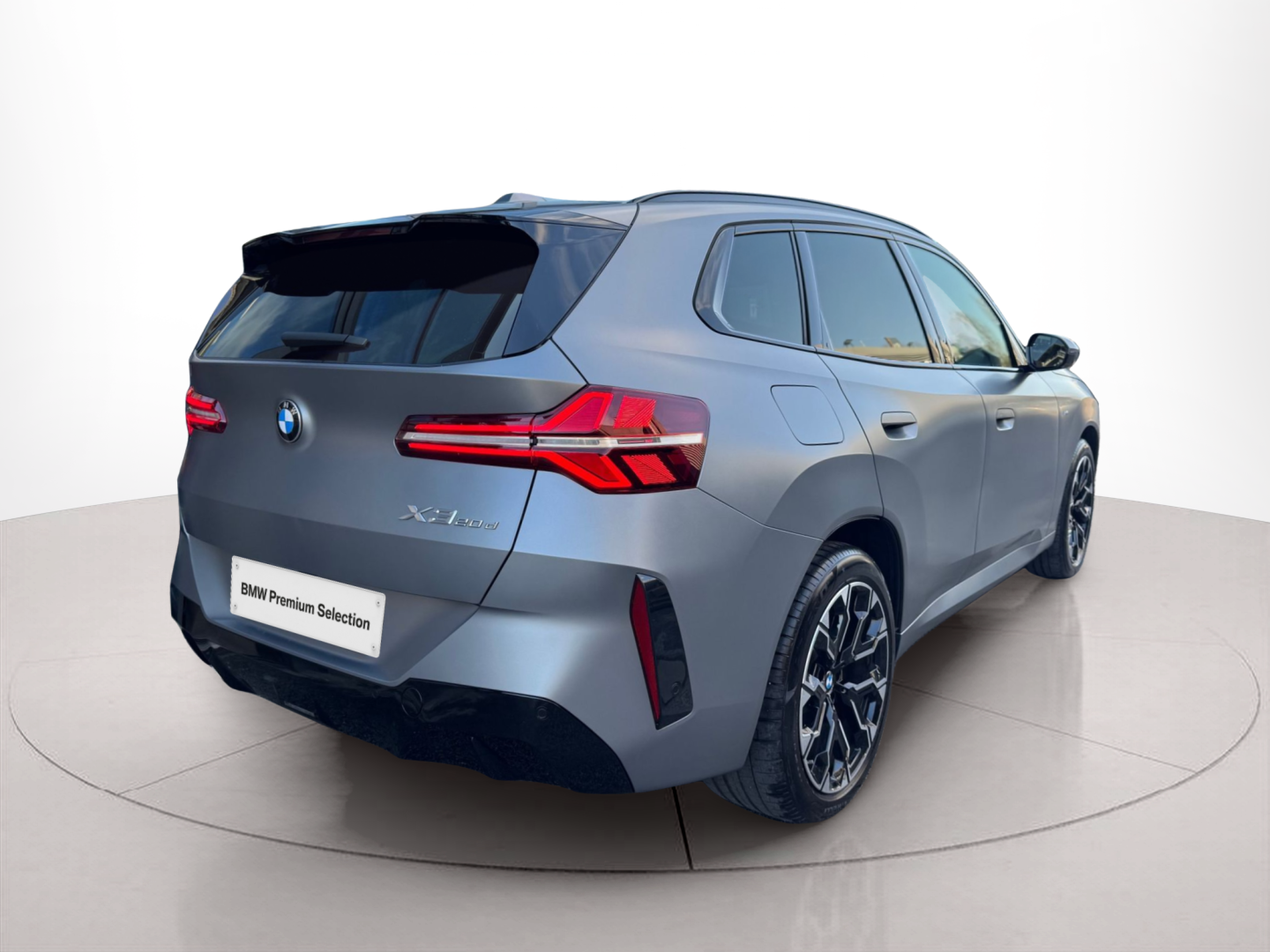 BMW X3 xDrive20d color Gris. Año 2024. 145KW(197CV). Diesel. En concesionario Santogal Oeiras de Oeiras