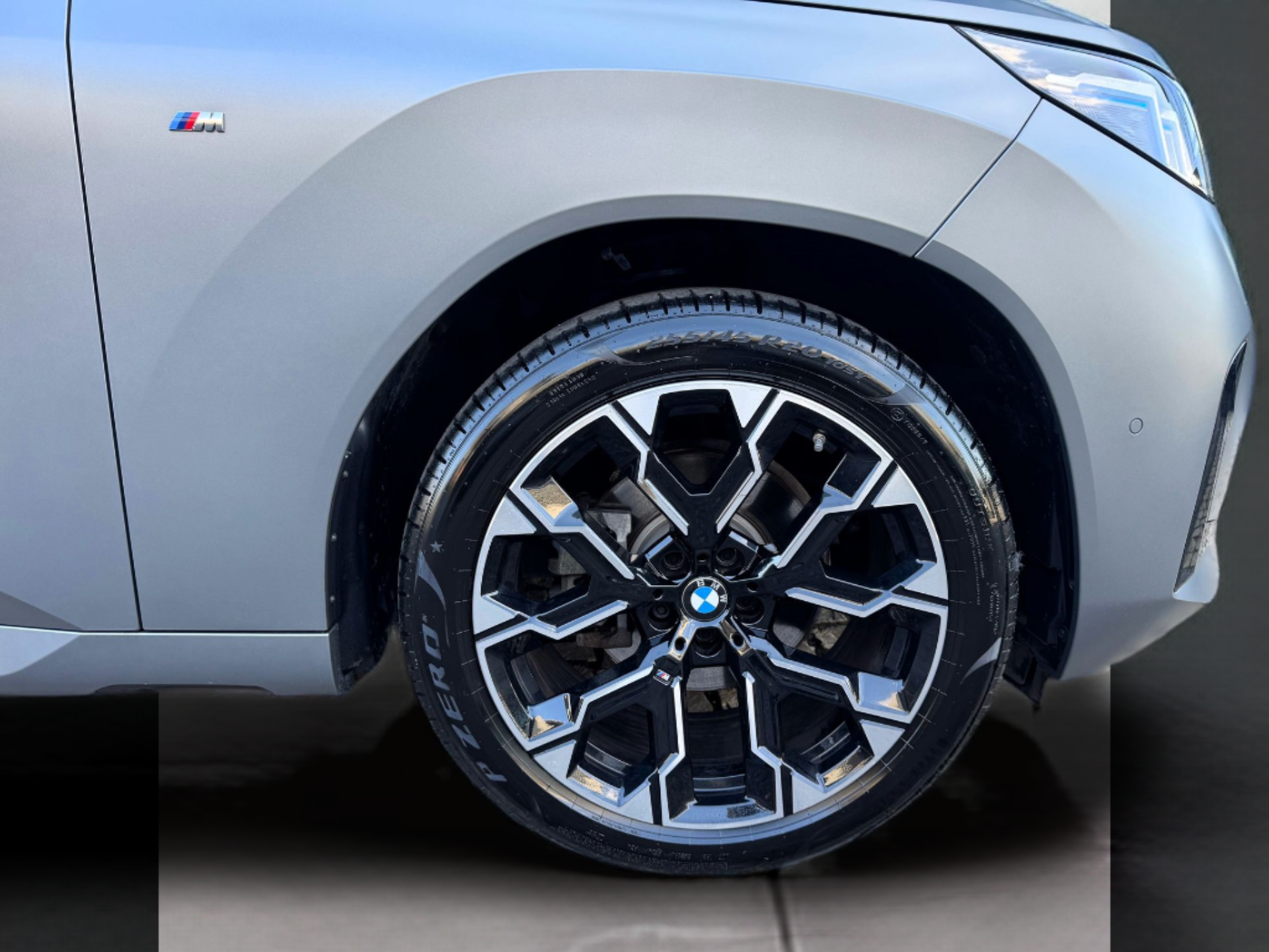 BMW X3 xDrive20d color Gris. Año 2024. 145KW(197CV). Diesel. En concesionario Santogal Oeiras de Oeiras