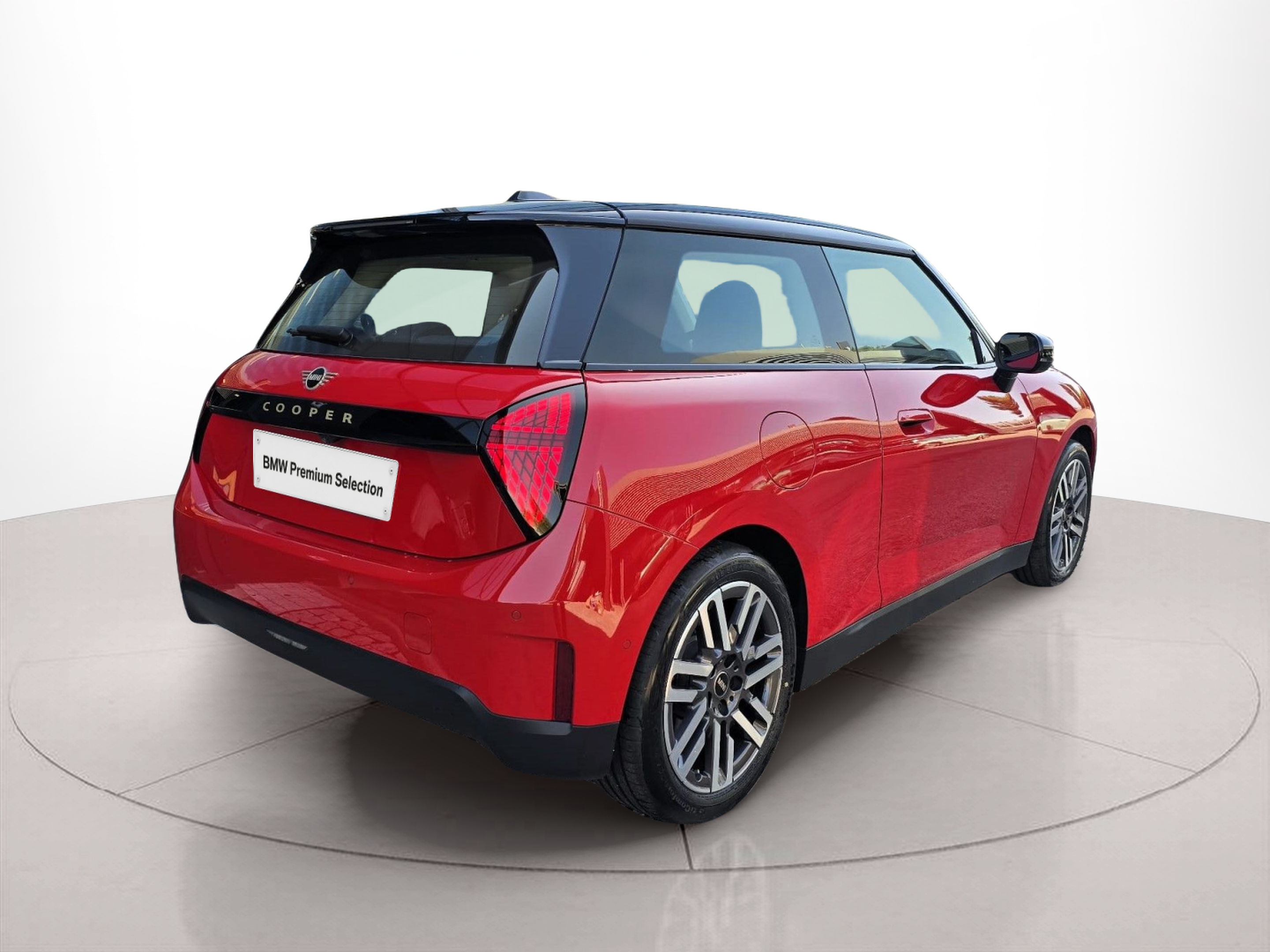 fotoG 3 del MINI MINI 3 Portas Cooper E 135 kW (184 CV) 184cv Elétrico de 2024 em Oeiras