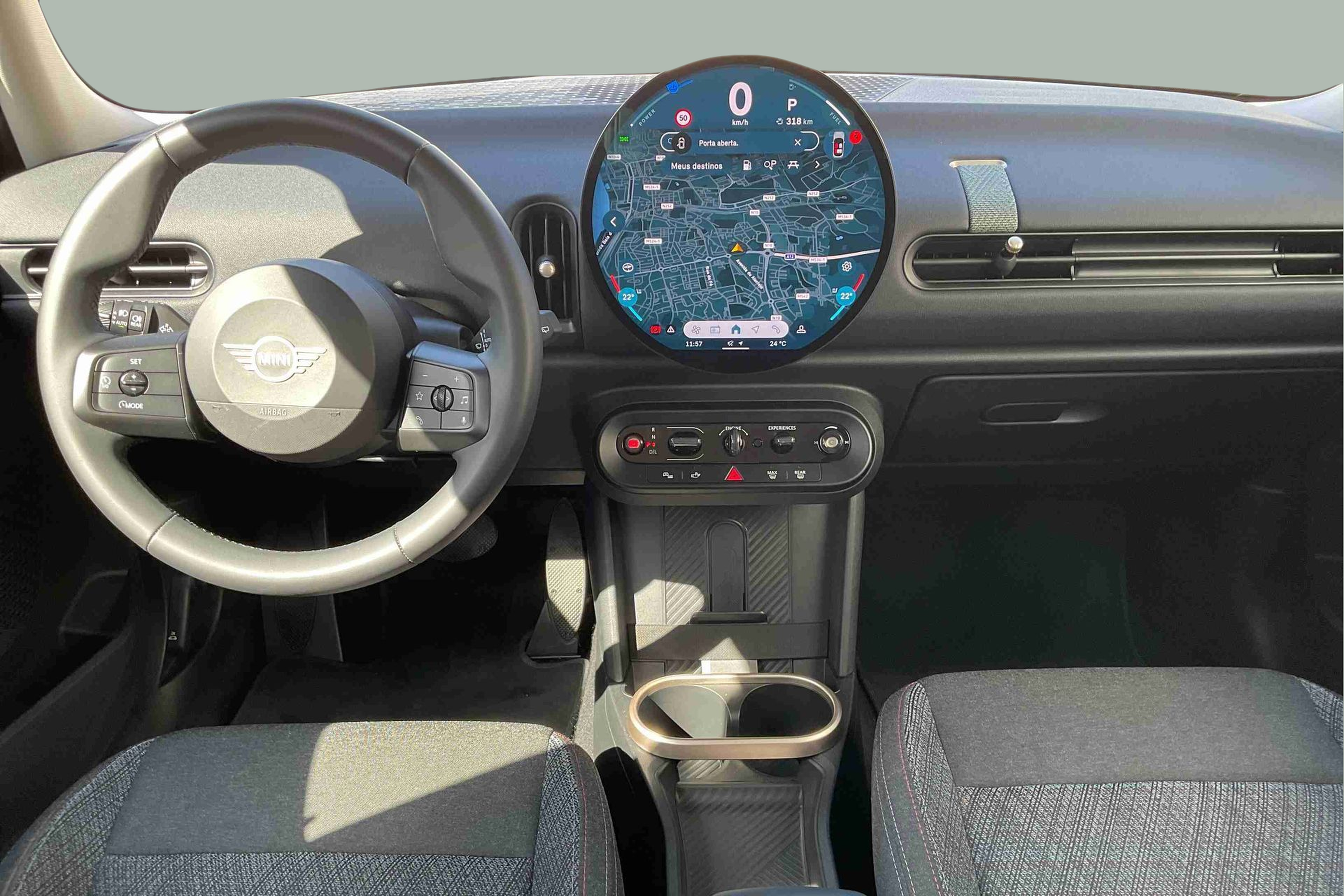 fotoG 7 del MINI MINI 5 Portas Cooper 115 kW (156 CV) 156cv Gasolina de 2024 em Oeiras