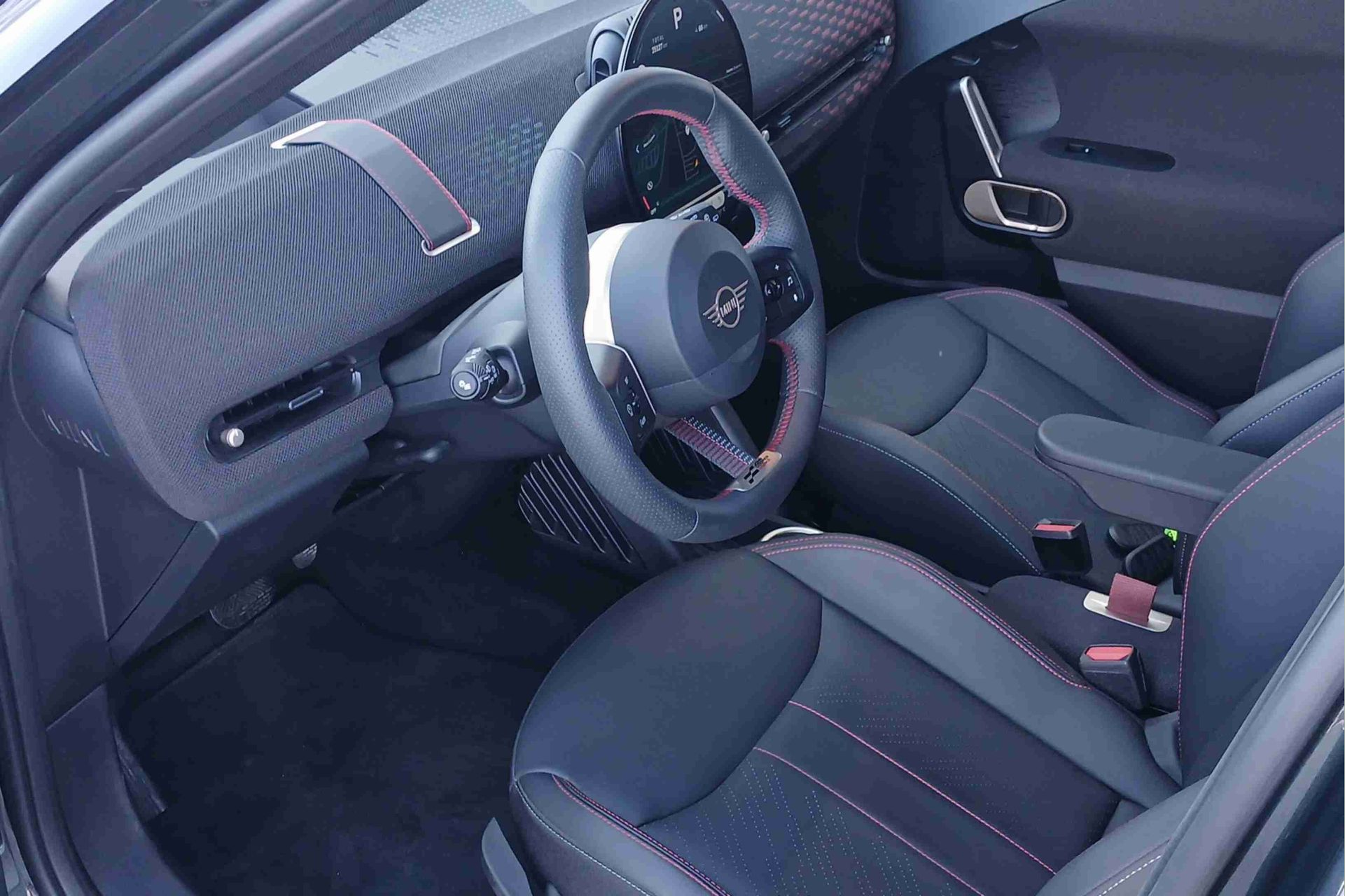 fotoG 8 del mini MINI Aceman SE 160 kW (218 CV) 218cv Elétrico de 2024 em Oeiras