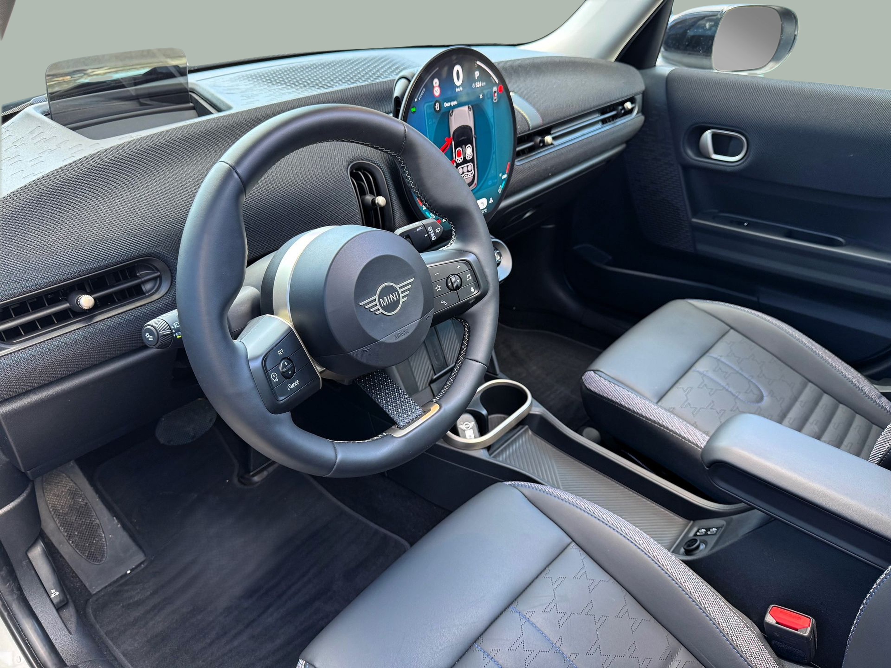 fotoG 11 del MINI MINI 5 Portas Cooper 115 kW (156 CV) 156cv Gasolina de 2025 em Oeiras