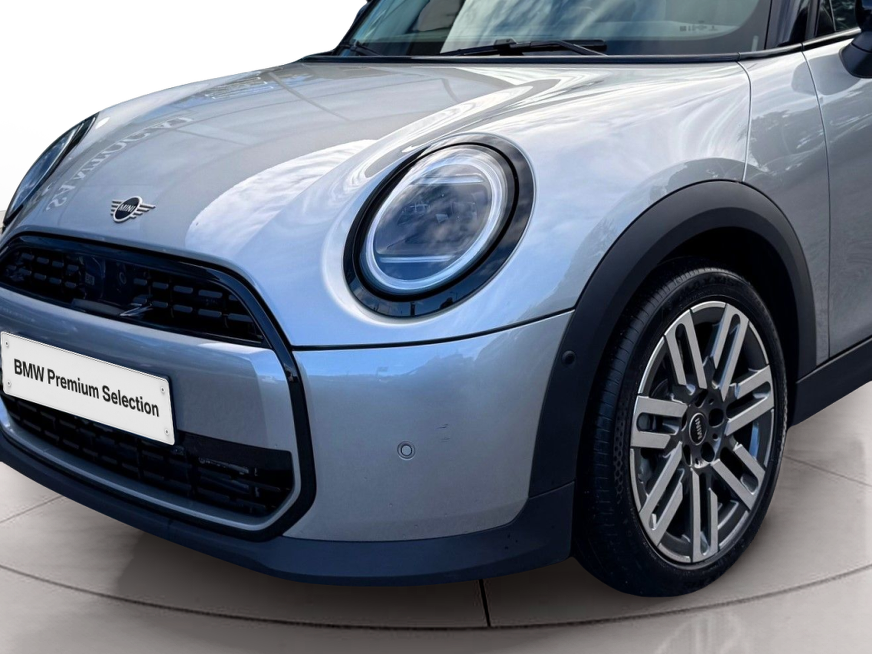 fotoG 5 del MINI MINI 5 Portas Cooper 115 kW (156 CV) 156cv Gasolina de 2025 em Oeiras