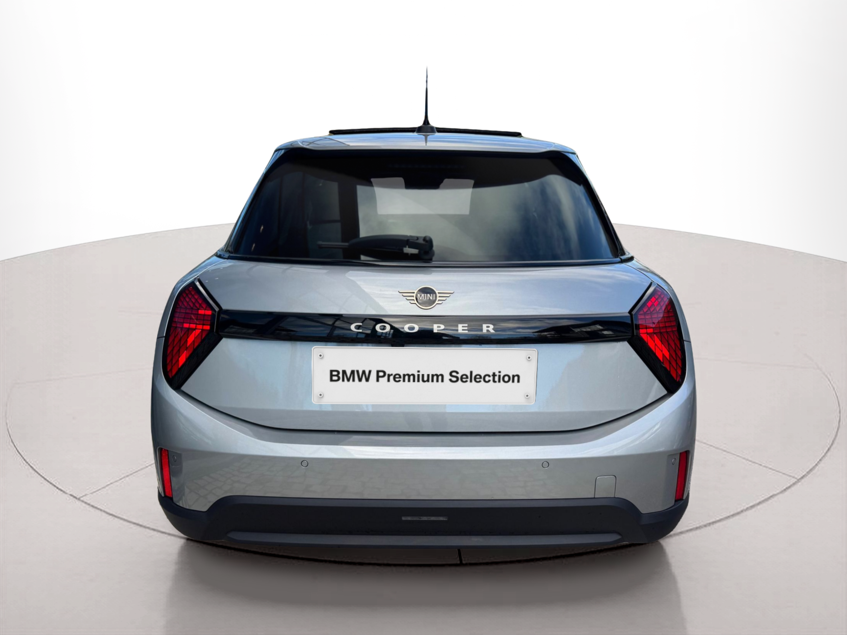 fotoG 4 del MINI MINI 5 Portas Cooper 115 kW (156 CV) 156cv Gasolina de 2025 em Oeiras