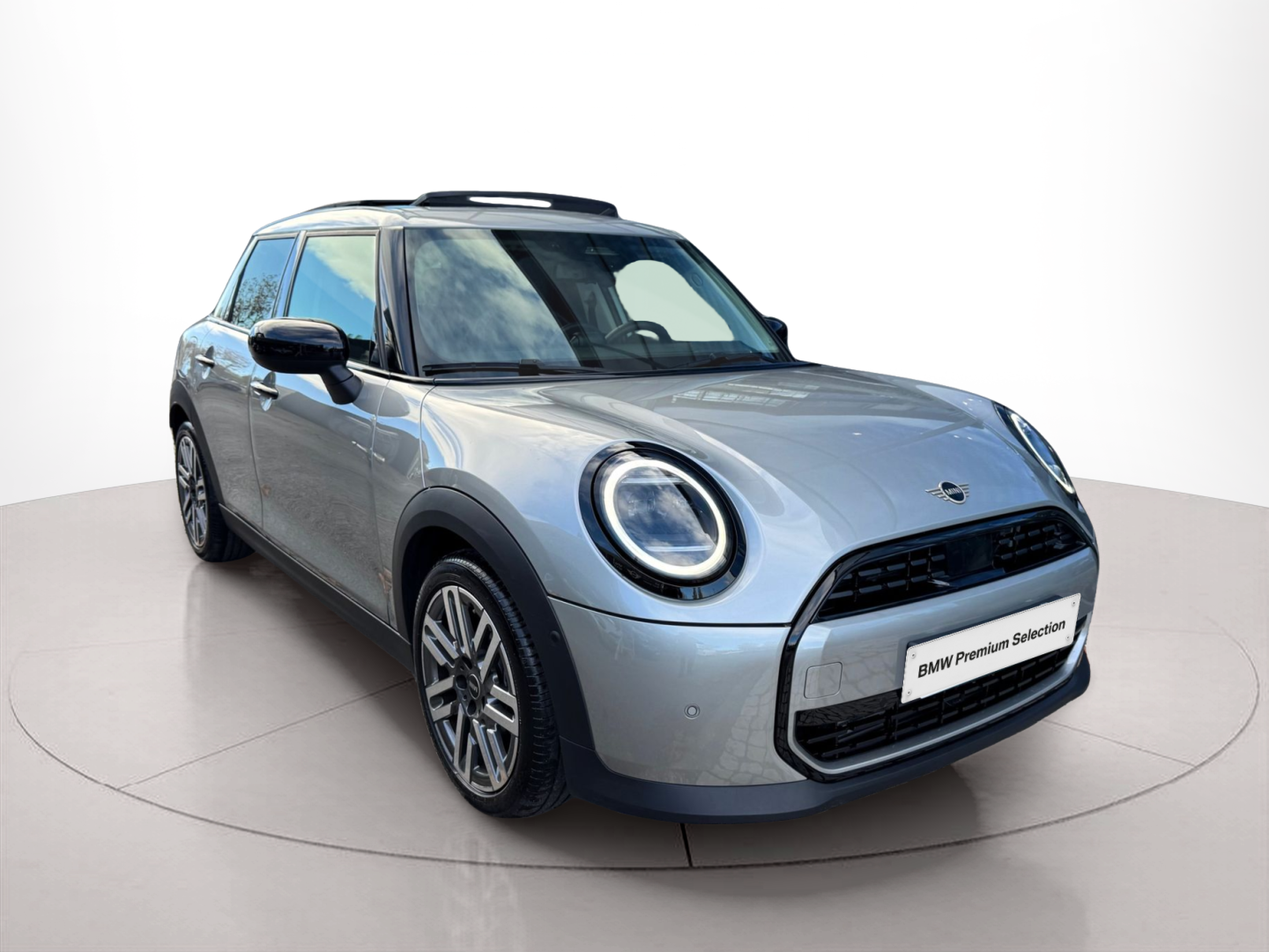 fotoG 10 del MINI MINI 5 Portas Cooper 115 kW (156 CV) 156cv Gasolina de 2025 em Oeiras
