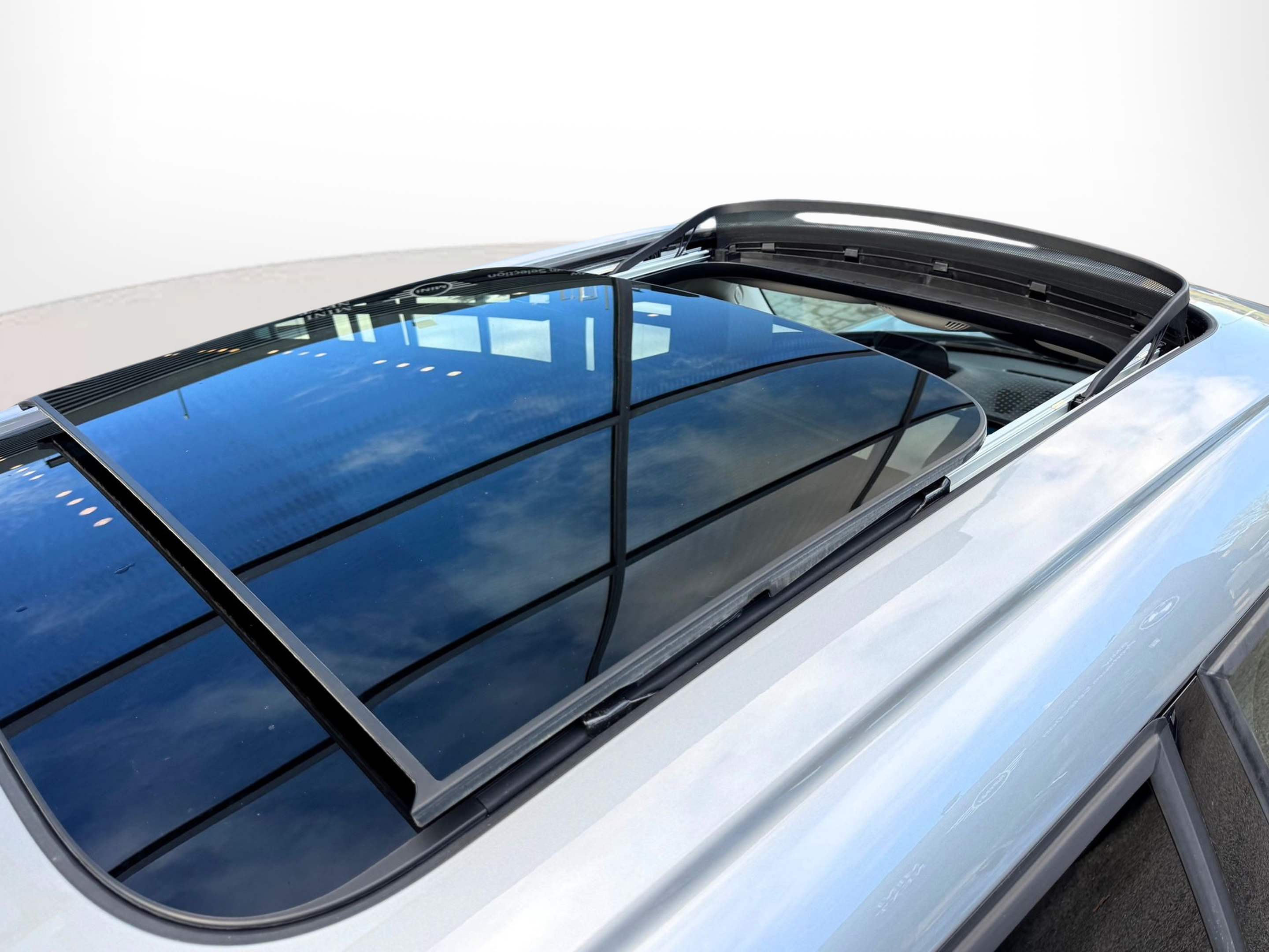 fotoG 18 del MINI MINI 5 Portas Cooper 115 kW (156 CV) 156cv Gasolina de 2025 em Oeiras