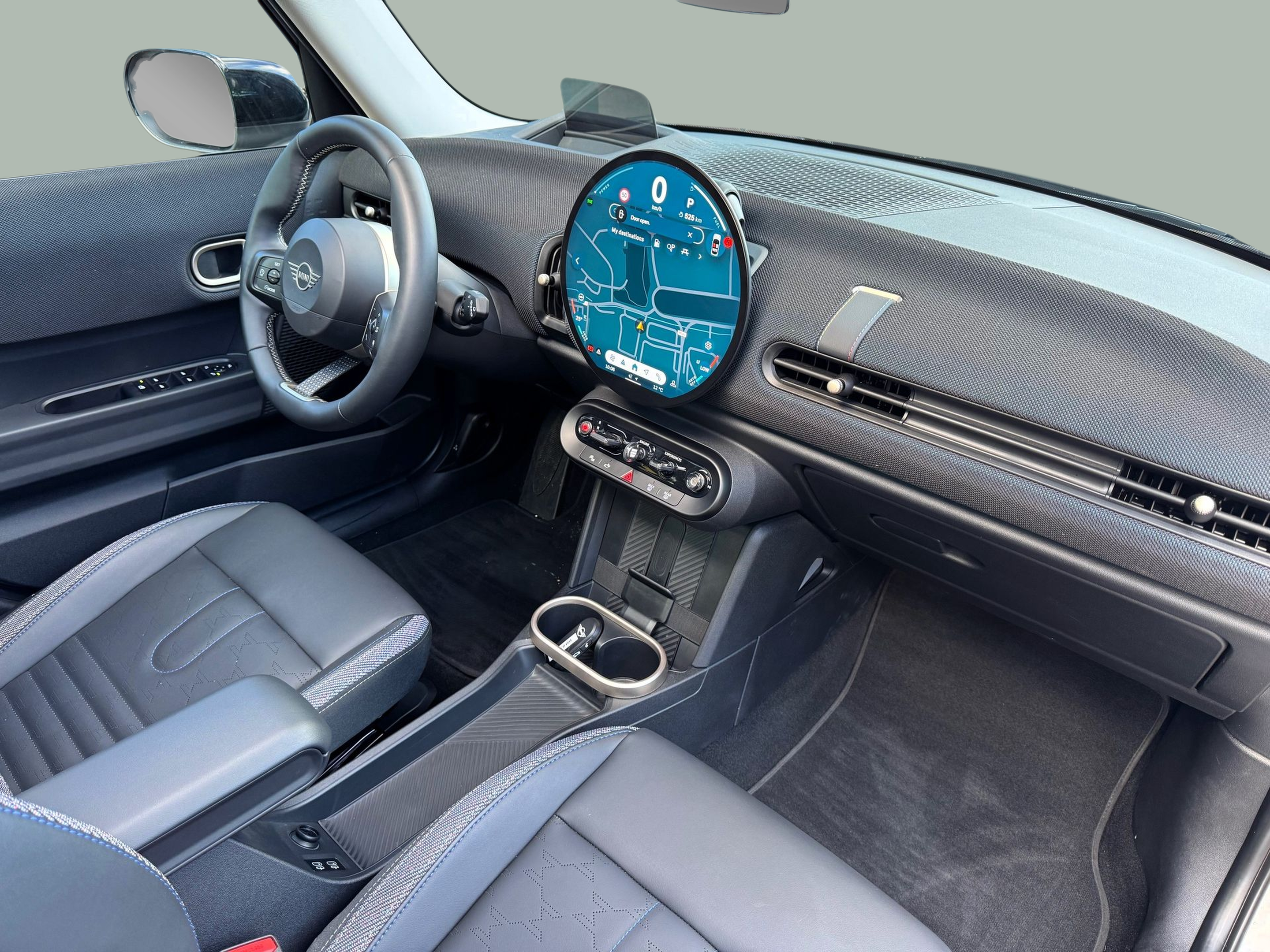 fotoG 6 del MINI MINI 5 Portas Cooper 115 kW (156 CV) 156cv Gasolina de 2025 em Oeiras