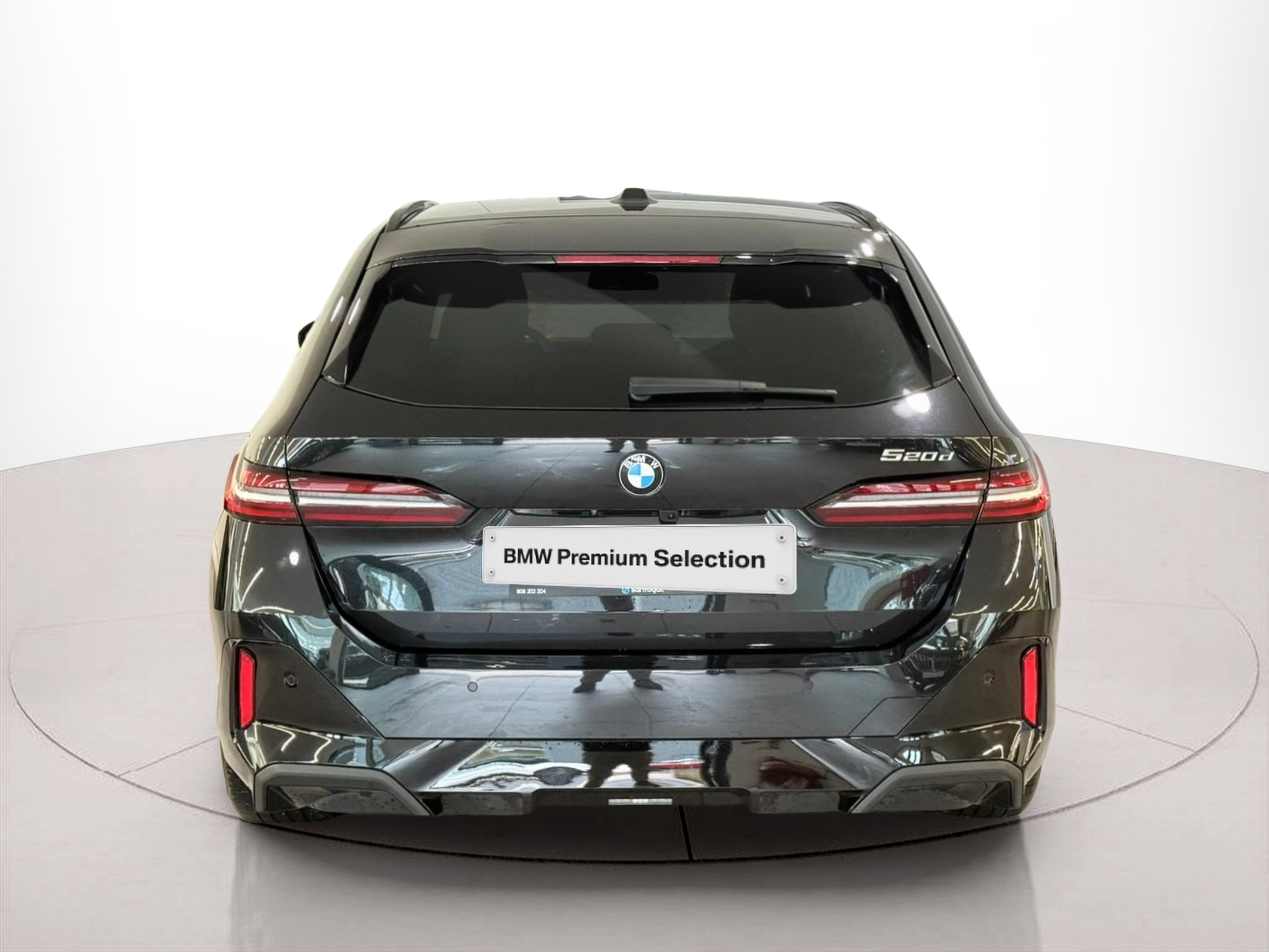 BMW Série 5 520d Touring color Negro. Año 2025. 145KW(197CV). Diesel. En concesionario Santogal Carnaxide de Oeiras