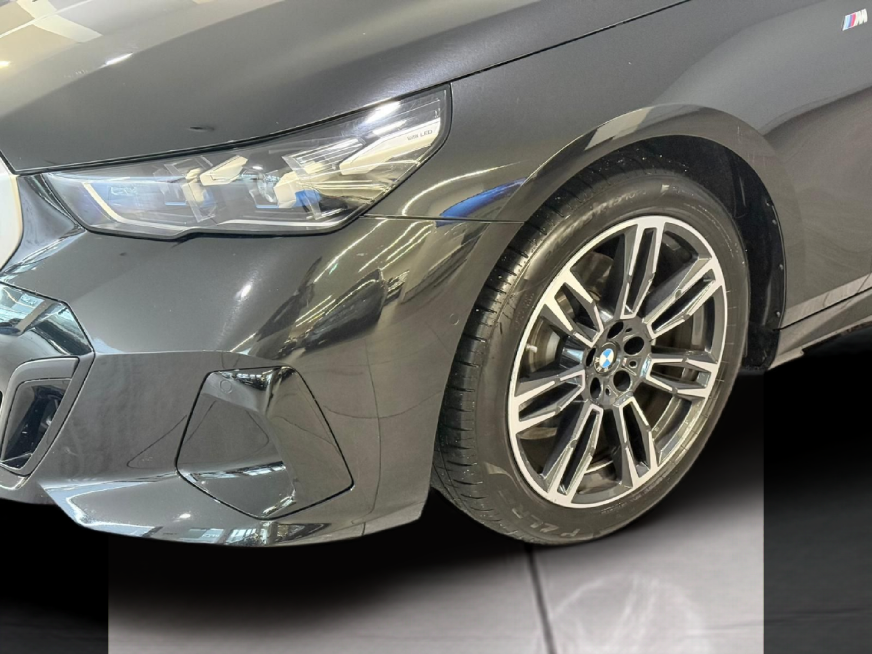 BMW Série 5 520d Touring color Negro. Año 2025. 145KW(197CV). Diesel. En concesionario Santogal Carnaxide de Oeiras