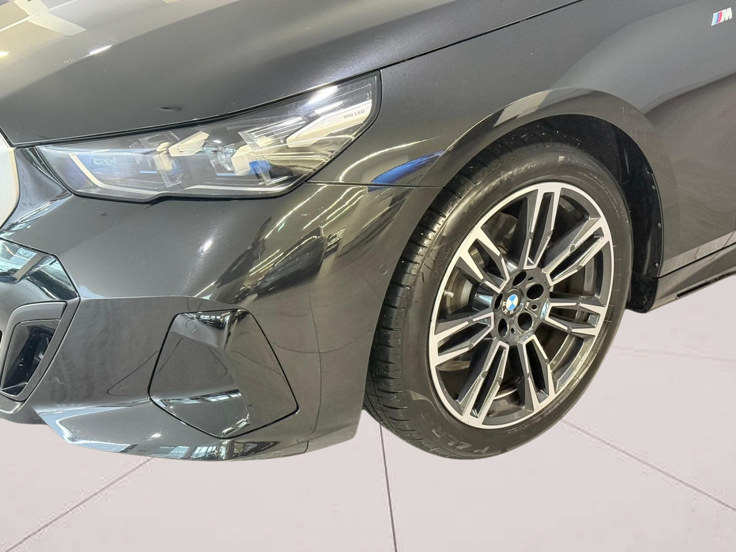 BMW Série 5 520d Touring color Negro. Año 2025. 145KW(197CV). Diesel. En concesionario Santogal Carnaxide de Oeiras