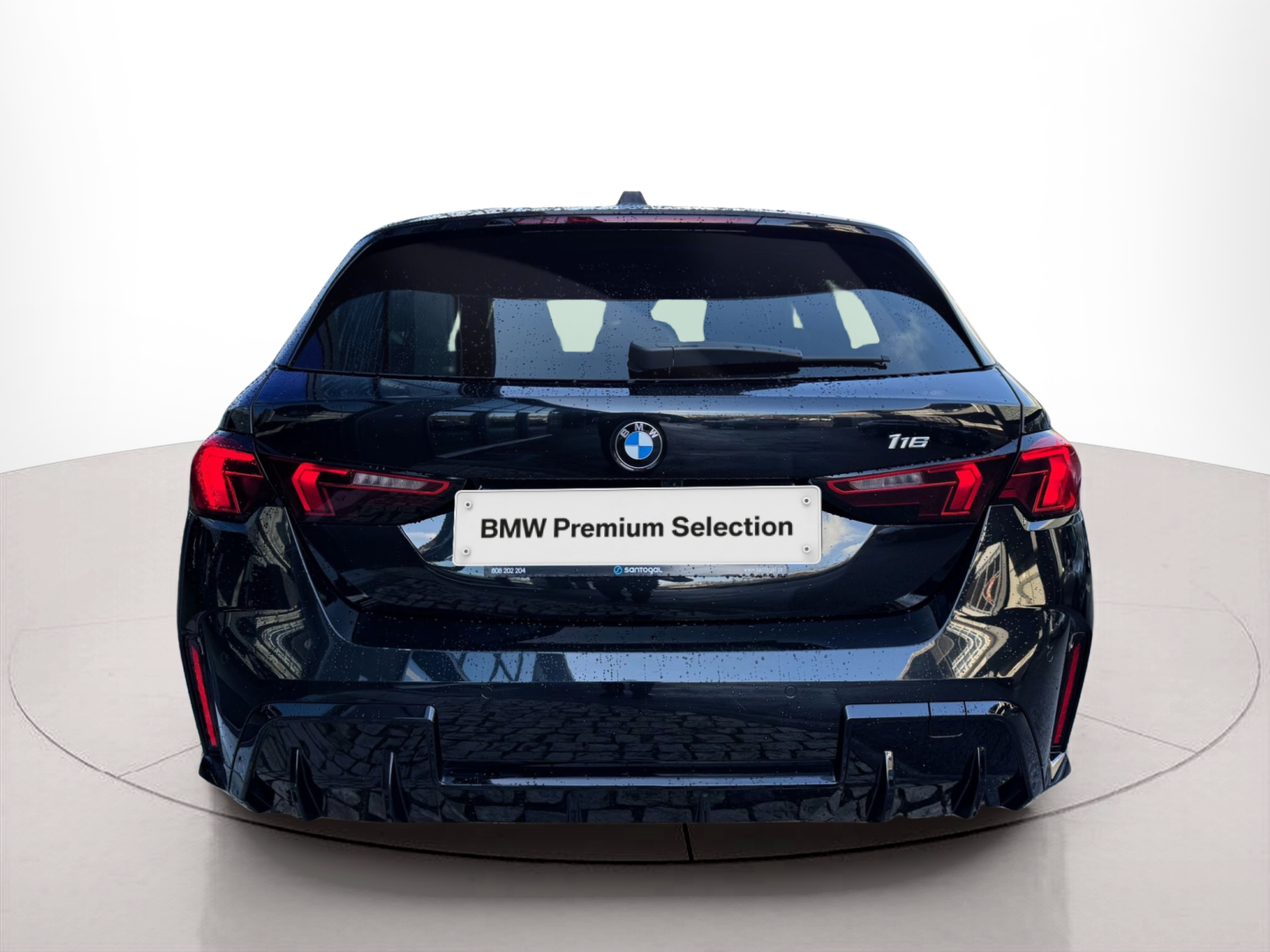 BMW Série 1 116i color Negro. Año 2025. 90KW(122CV). Gasolina. En concesionario Santogal Oeiras de Oeiras