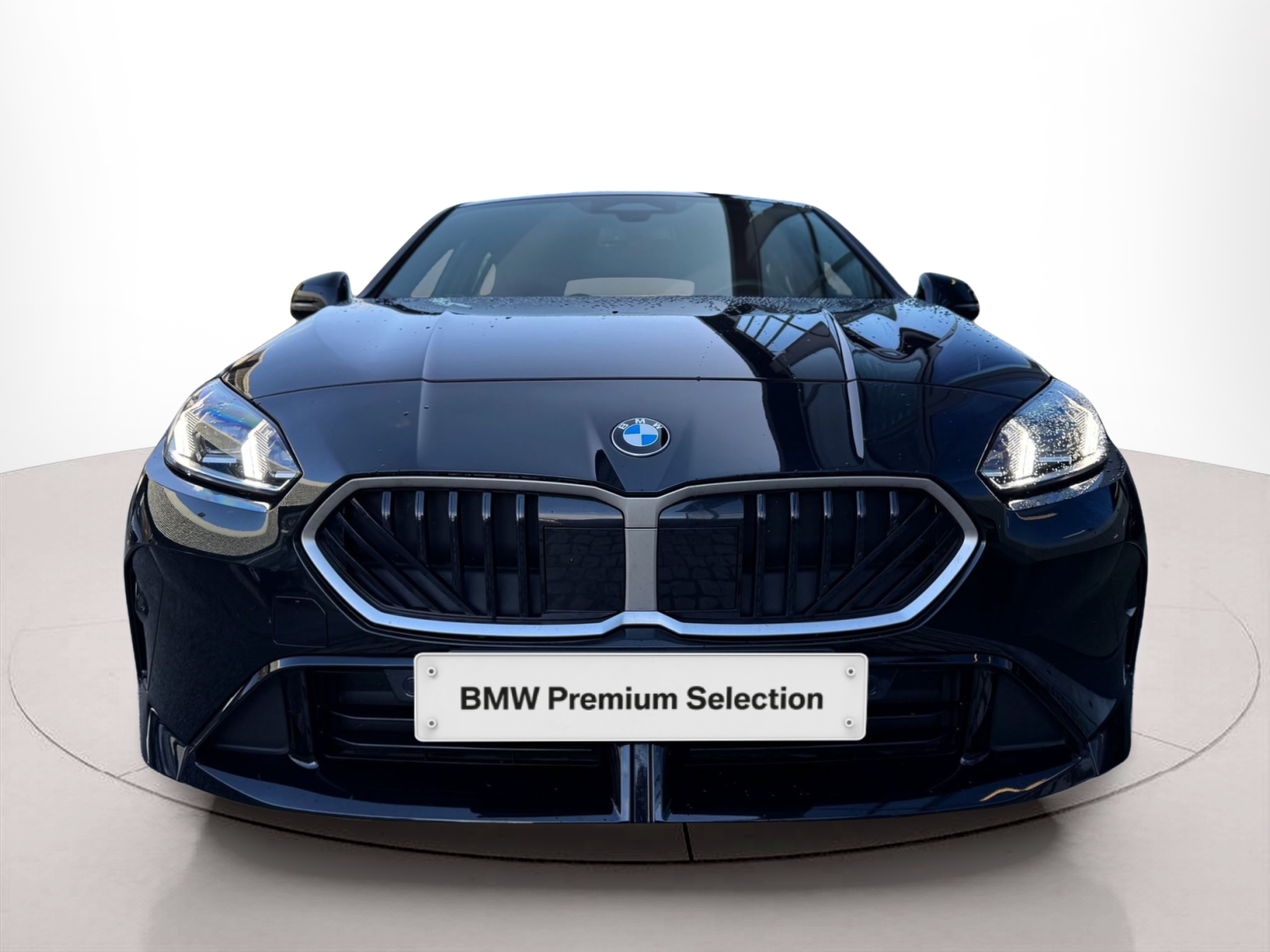 Fotos de BMW Série 1 116i color Negro. Año 2025. 90KW(122CV). Gasolina. En concesionario Santogal Oeiras de Oeiras