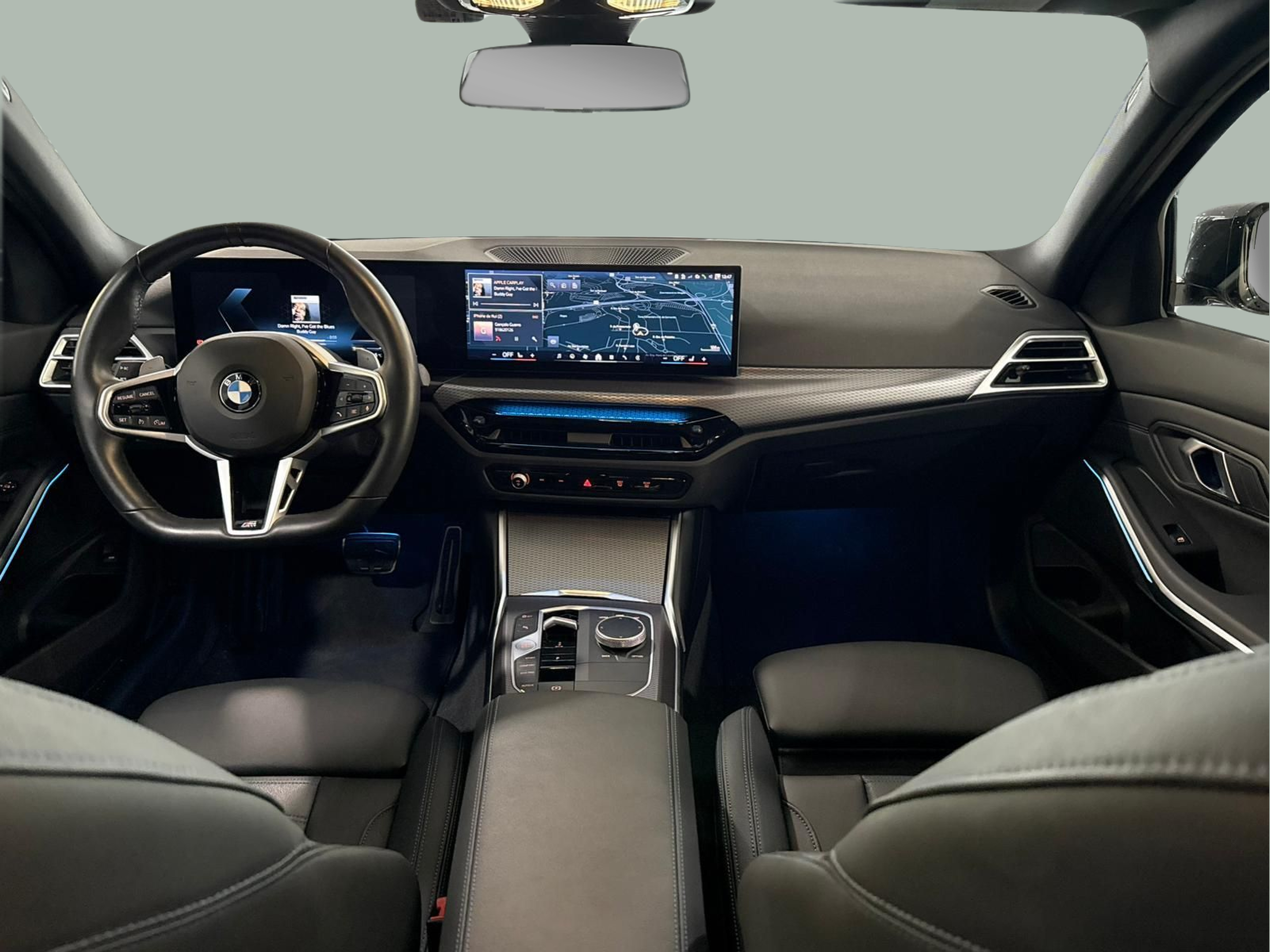 BMW Série 3 320d Touring color Negro. Año 2025. 140KW(190CV). Diesel. En concesionario Santogal Carnaxide de Oeiras