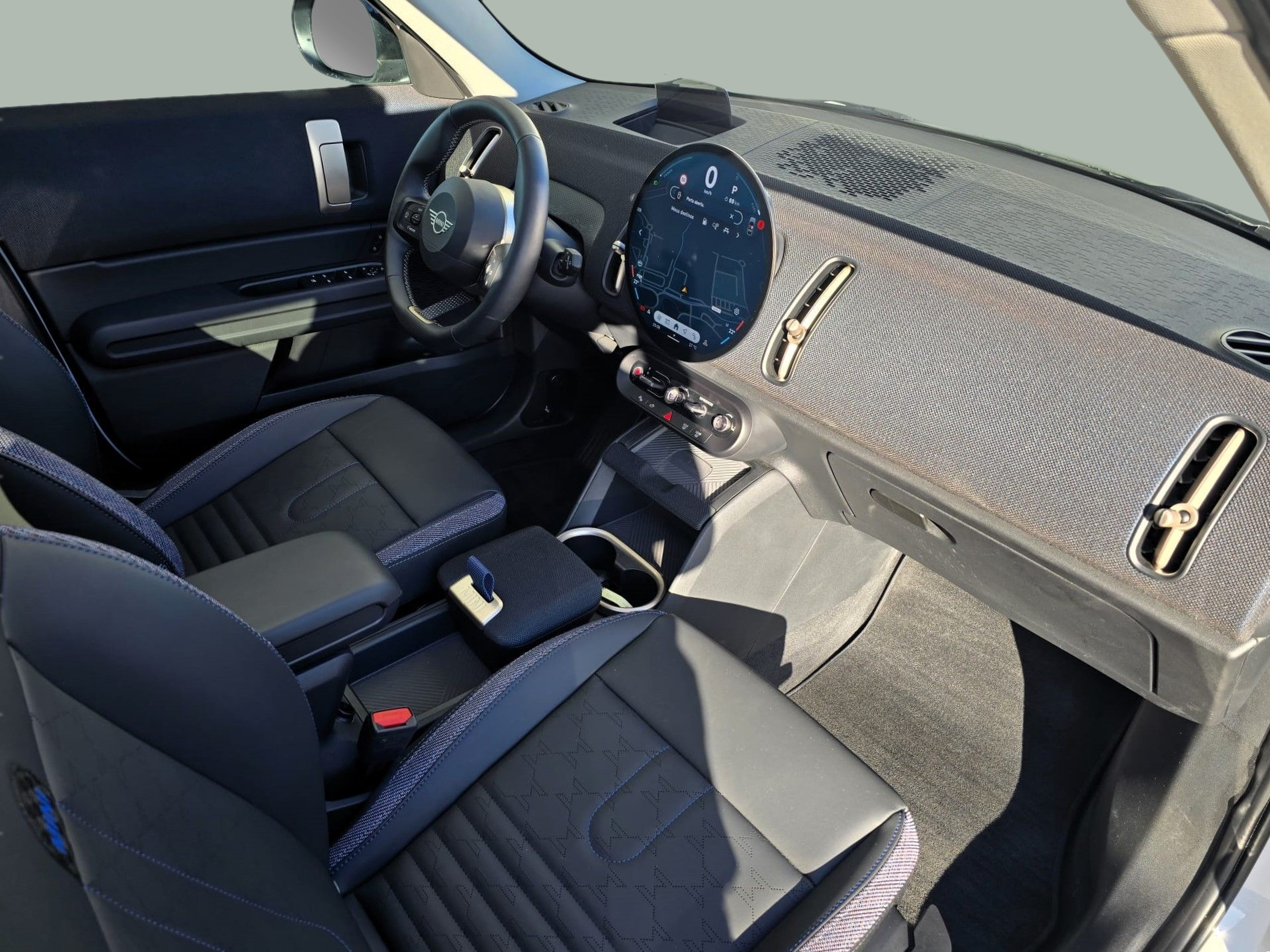 fotoG 6 del MINI MINI Countryman D 120 kW (163 CV) 163cv Diesel de 2025 em Oeiras