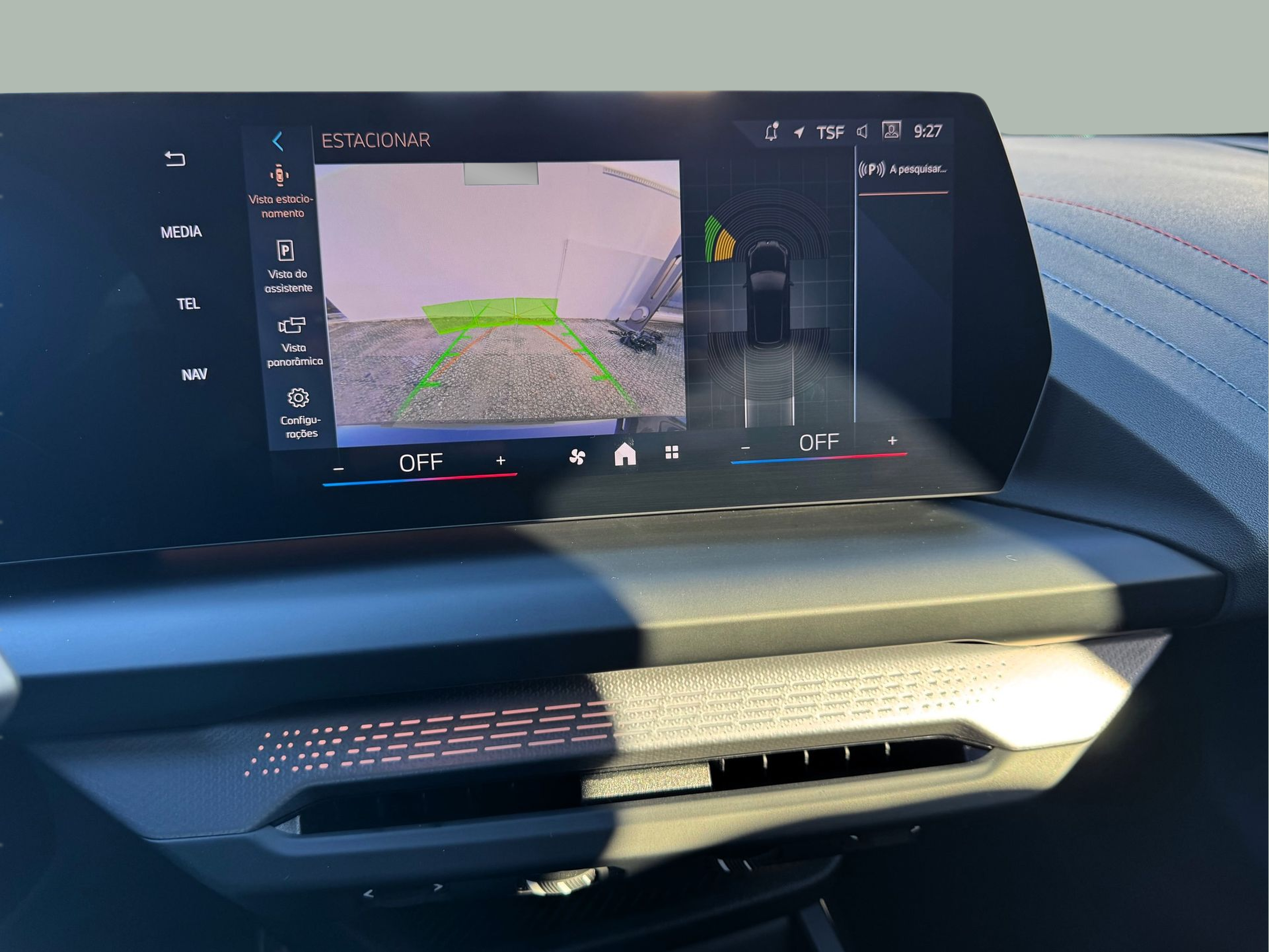 BMW Série 1 116i color Negro. Año 2025. 90KW(122CV). Gasolina. En concesionario Santogal Oeiras de Oeiras