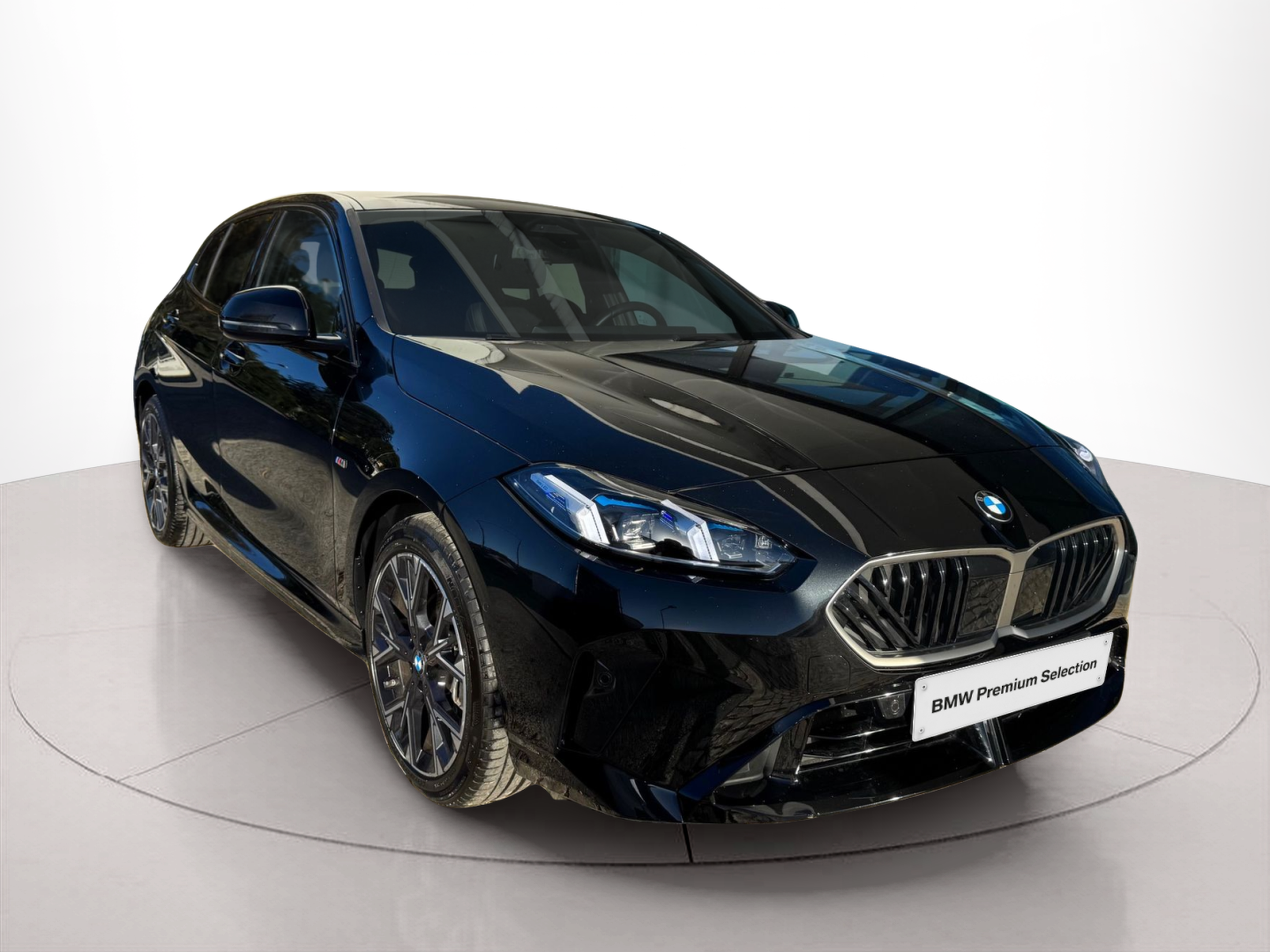 BMW Série 1 116i color Negro. Año 2025. 90KW(122CV). Gasolina. En concesionario Santogal Oeiras de Oeiras