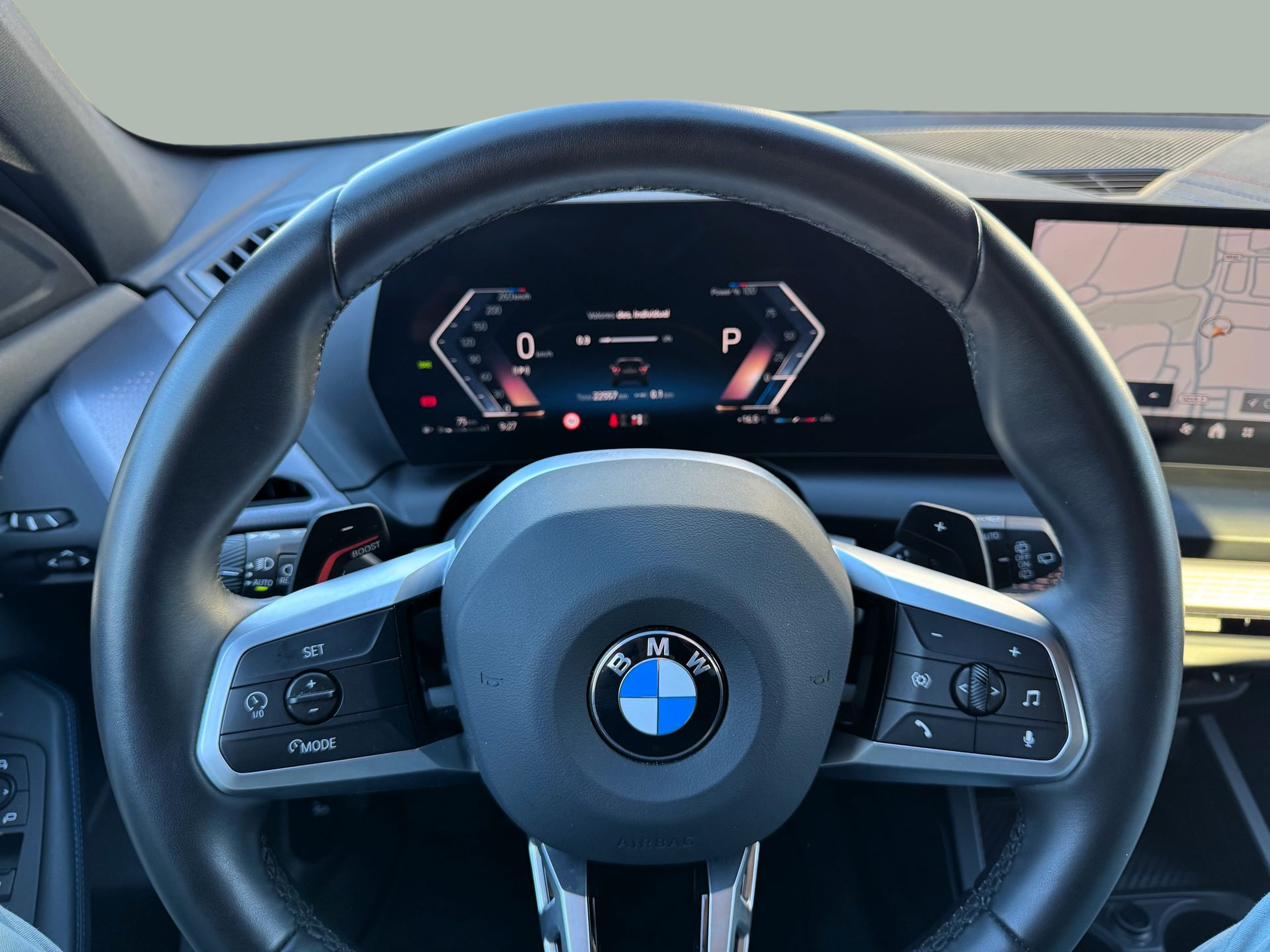 BMW Série 1 116i color Negro. Año 2025. 90KW(122CV). Gasolina. En concesionario Santogal Oeiras de Oeiras