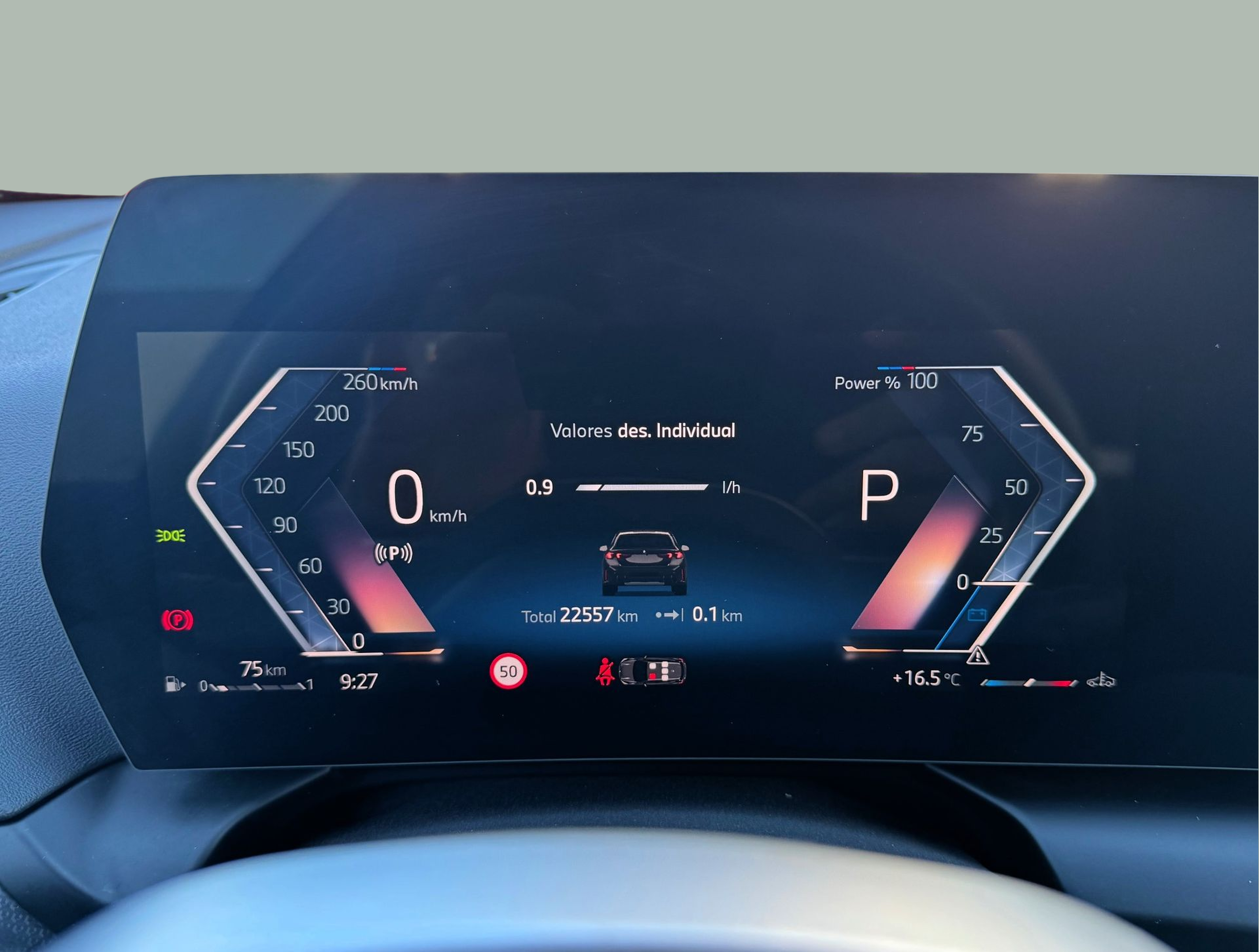 BMW Série 1 116i color Negro. Año 2025. 90KW(122CV). Gasolina. En concesionario Santogal Oeiras de Oeiras