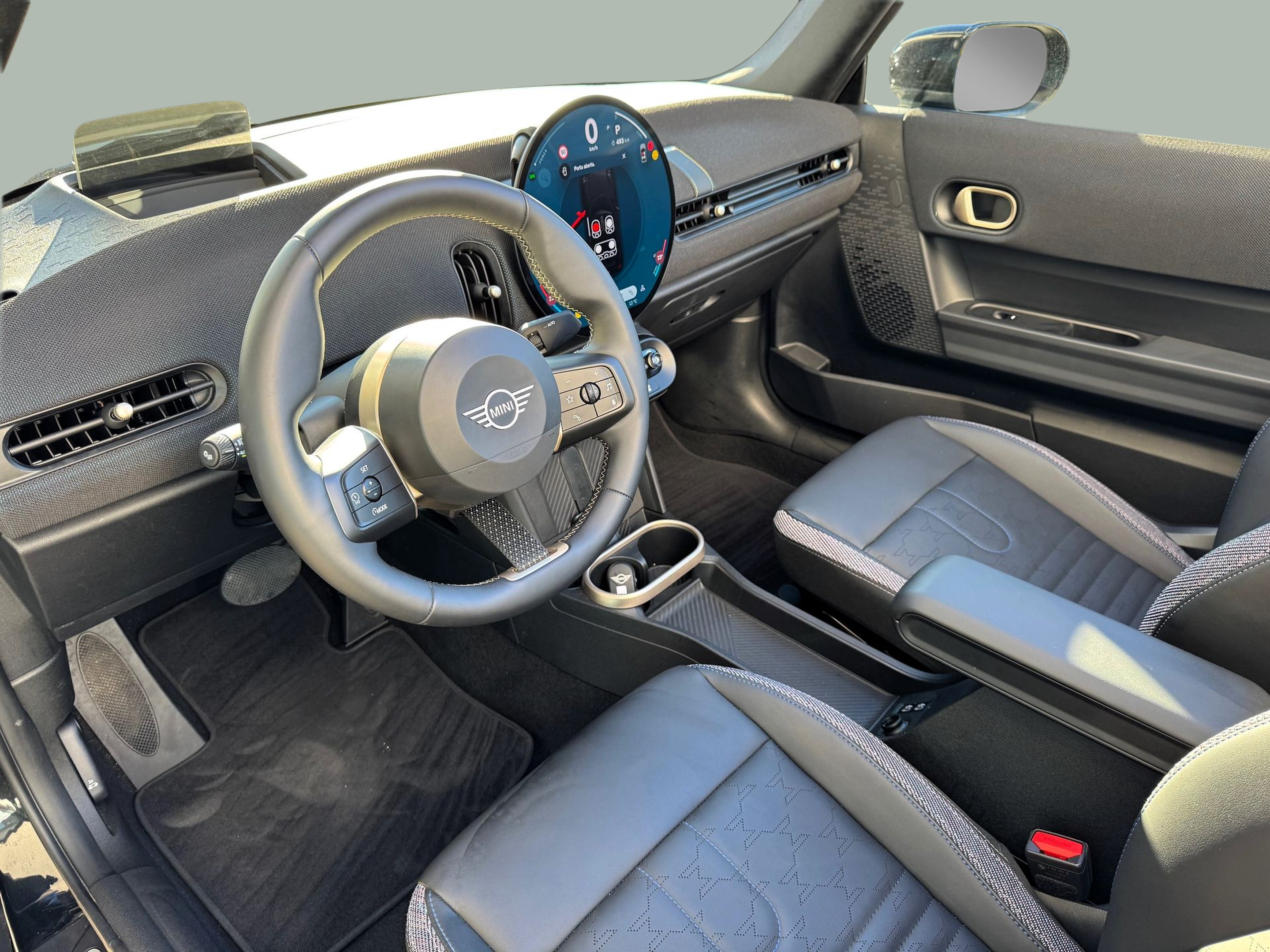 fotoG 13 del MINI MINI Cabrio Cooper C 120 kW (163 CV) 163cv Gasolina de 2025 em Oeiras