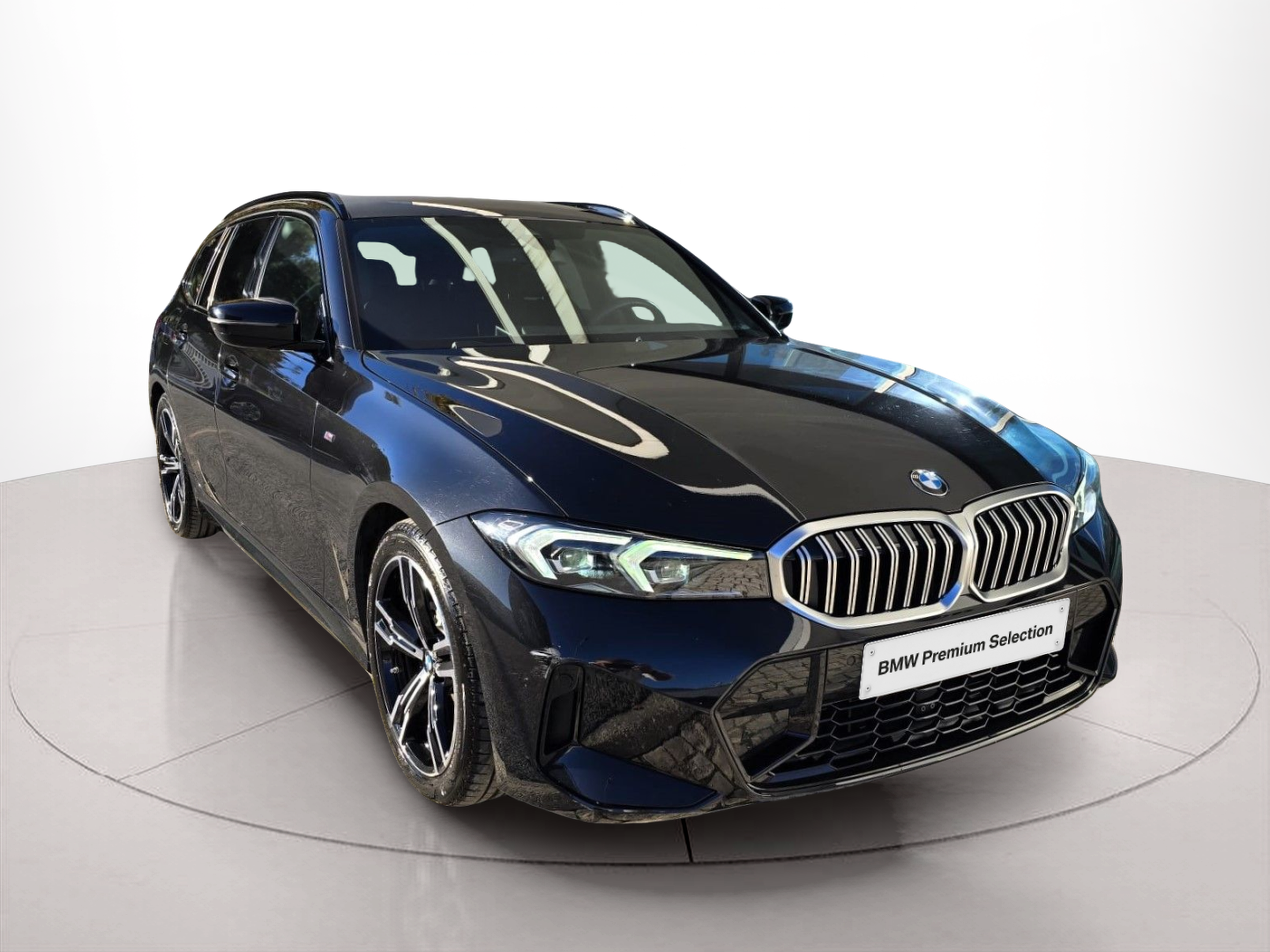 BMW Série 3 320d Touring color Negro. Año 2025. 140KW(190CV). Diesel. En concesionario Santogal Oeiras de Oeiras