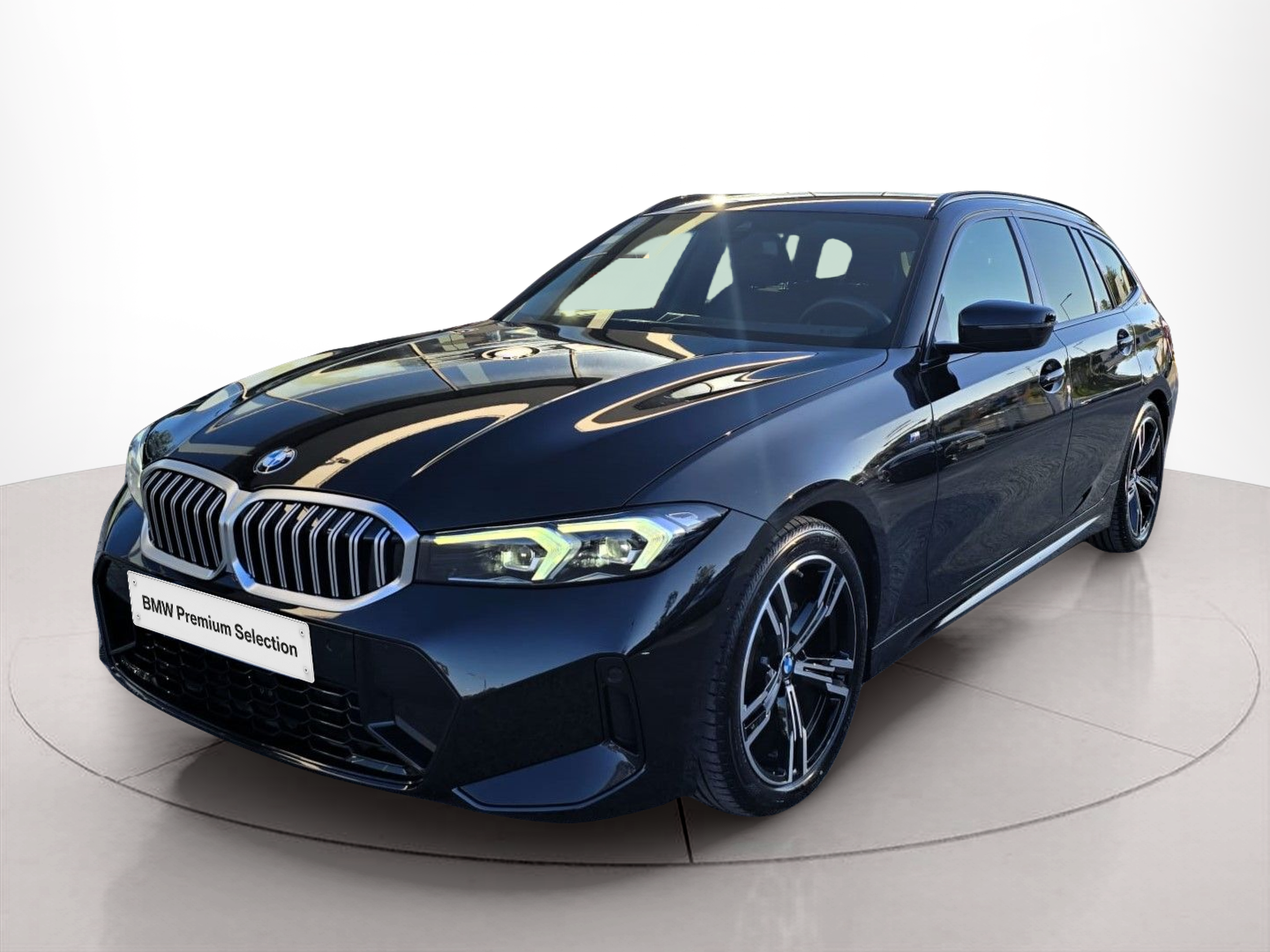 Fotos de BMW Série 3 320d Touring color Negro. Año 2025. 140KW(190CV). Diesel. En concesionario Santogal Oeiras de Oeiras