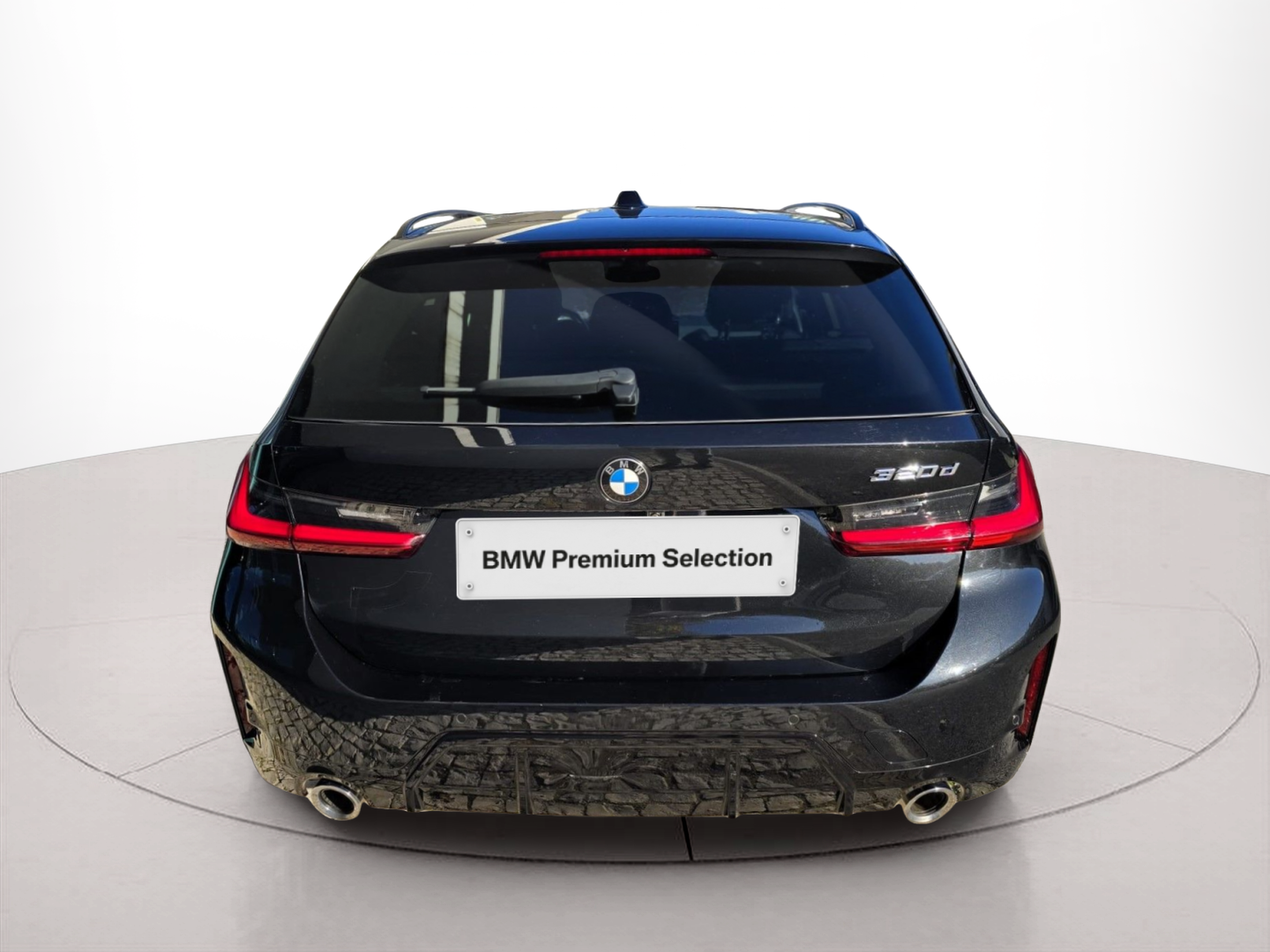 BMW Série 3 320d Touring color Negro. Año 2025. 140KW(190CV). Diesel. En concesionario Santogal Oeiras de Oeiras