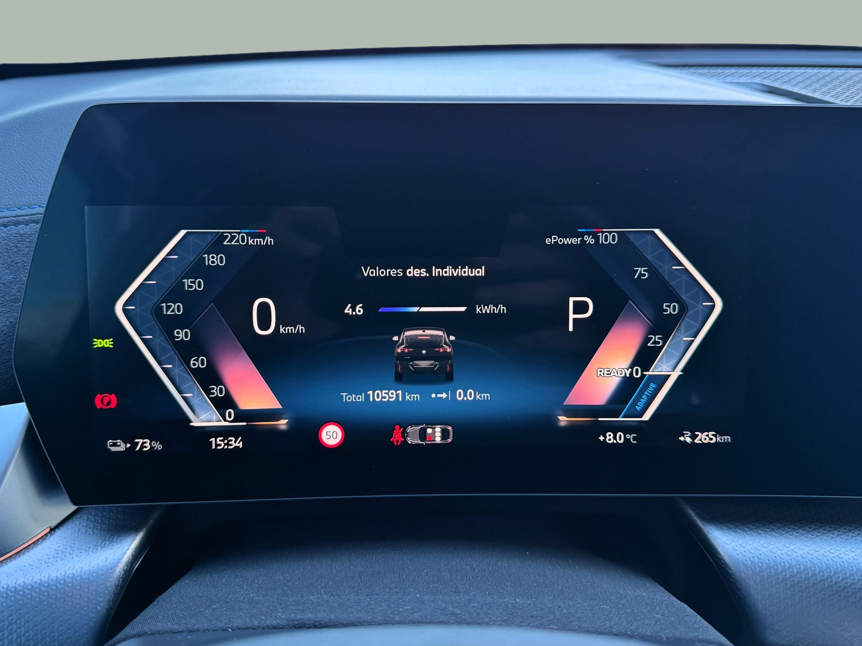 BMW iX2 eDrive20 color Negro. Año 2025. 150KW(204CV). Elétrico. En concesionario Santogal Oeiras de Oeiras