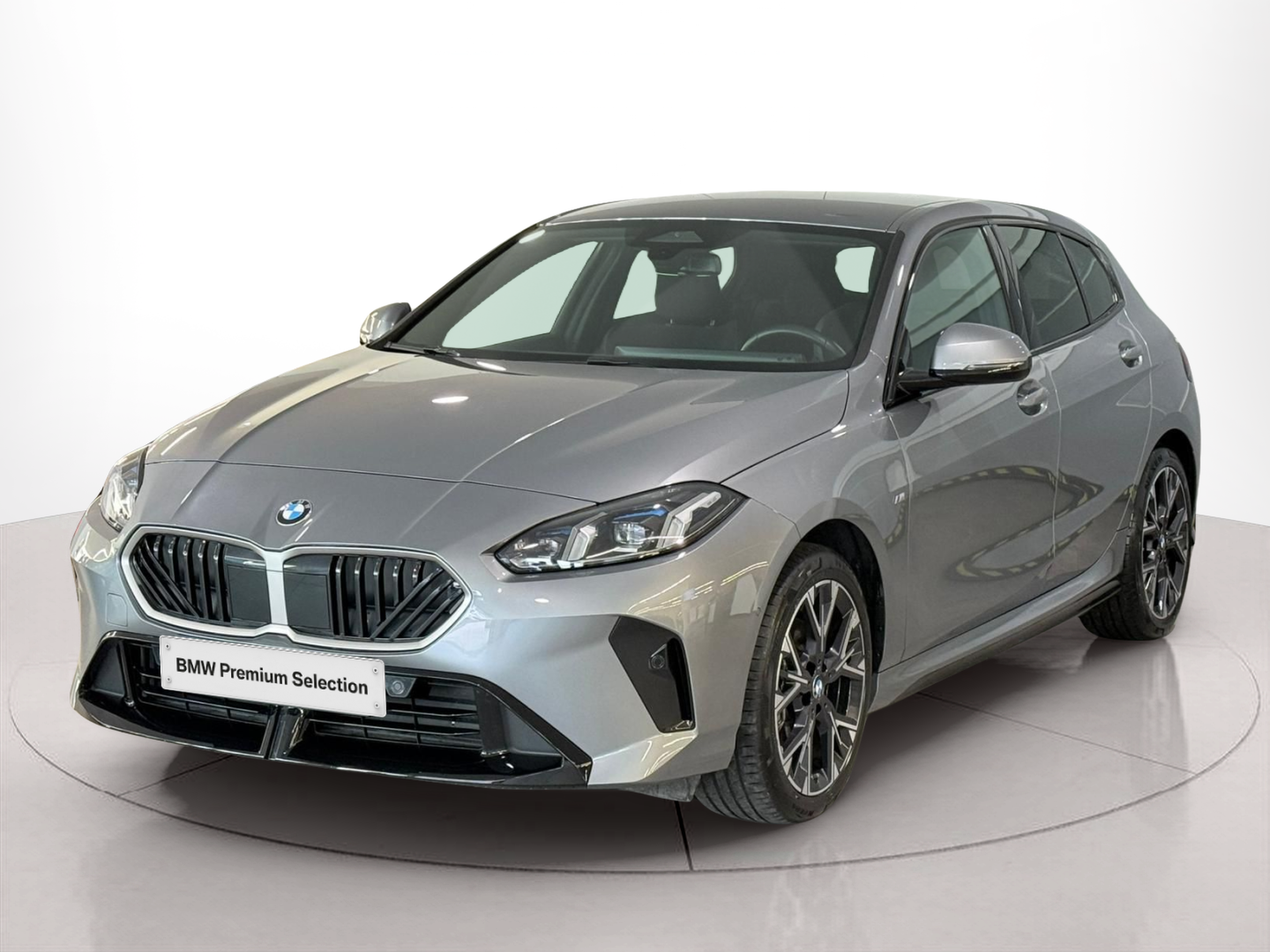 Fotos de BMW Série 1 116i color Gris. Año 2025. 90KW(122CV). Gasolina. En concesionario Santogal Carnaxide de Oeiras