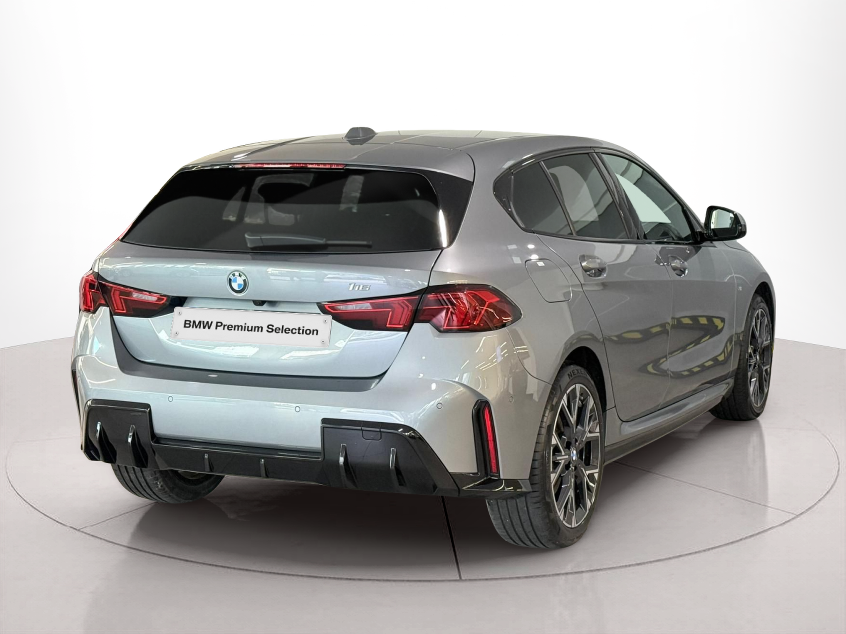 BMW Série 1 116i color Gris. Año 2025. 90KW(122CV). Gasolina. En concesionario Santogal Carnaxide de Oeiras