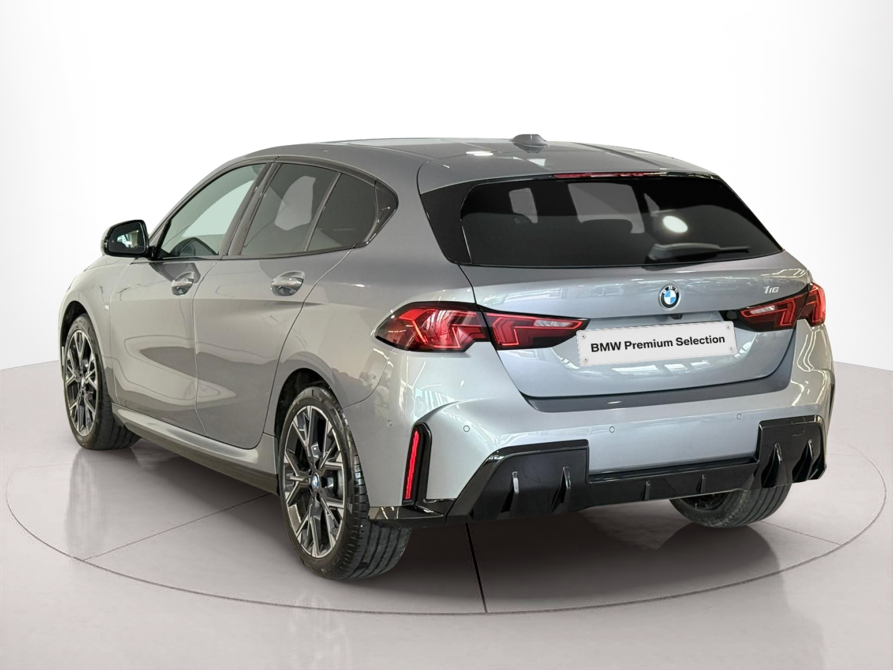 BMW Série 1 116i color Gris. Año 2025. 90KW(122CV). Gasolina. En concesionario Santogal Carnaxide de Oeiras