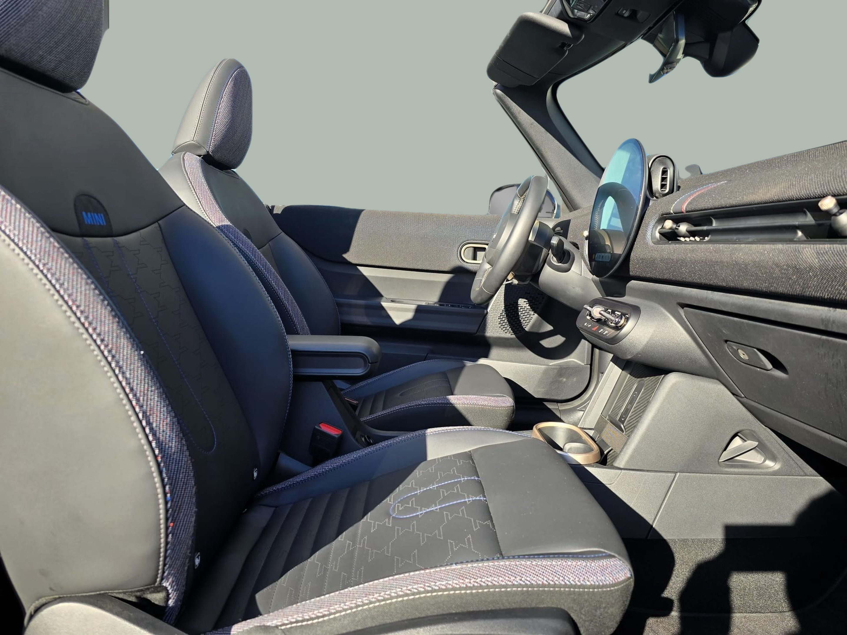 fotoG 7 del MINI MINI Cabrio Cooper C 120 kW (163 CV) 163cv Gasolina de 2025 em Oeiras