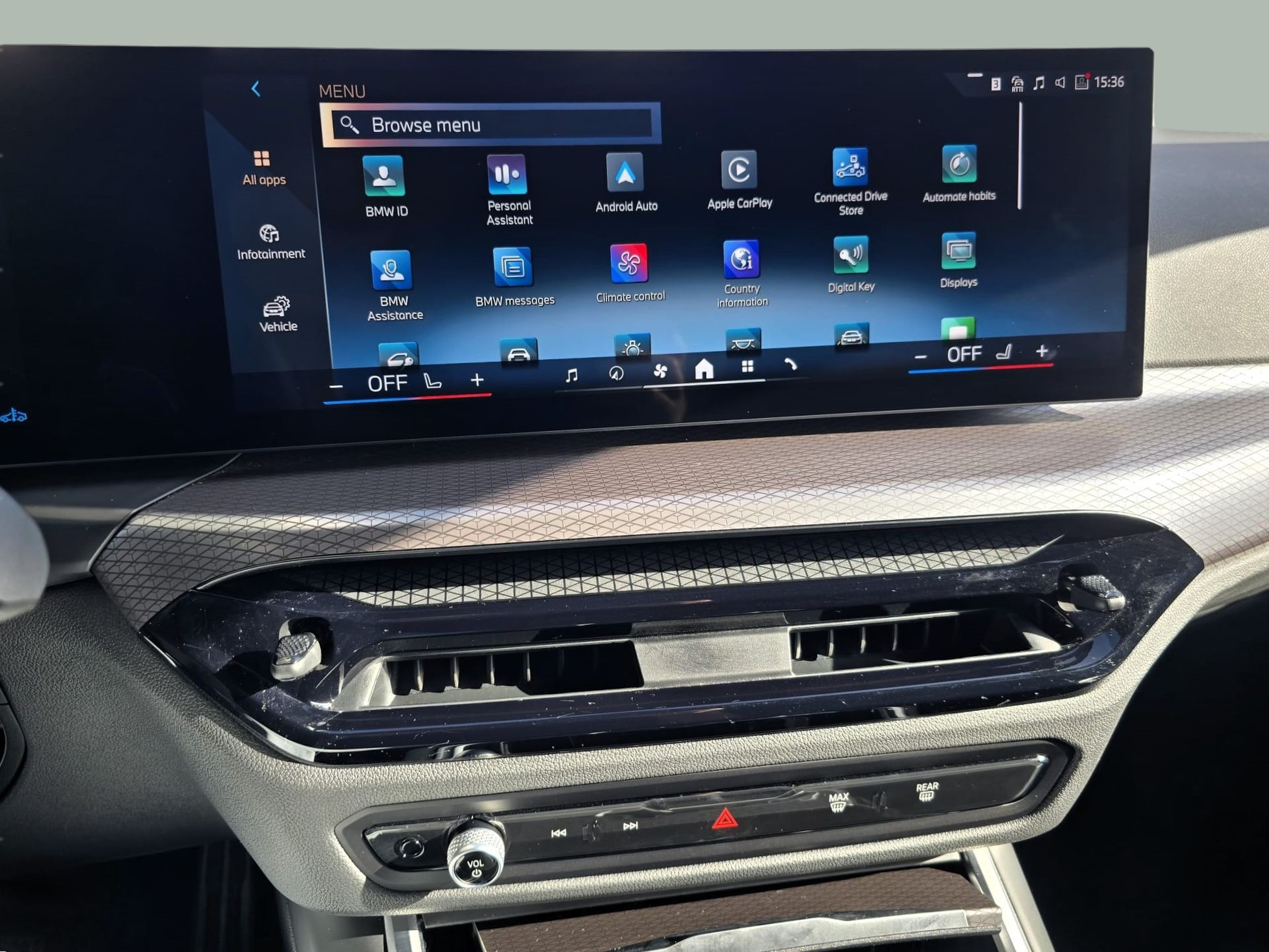 BMW Série 3 320d Touring color Gris. Año 2025. 140KW(190CV). Diesel. En concesionario Santogal Oeiras de Oeiras