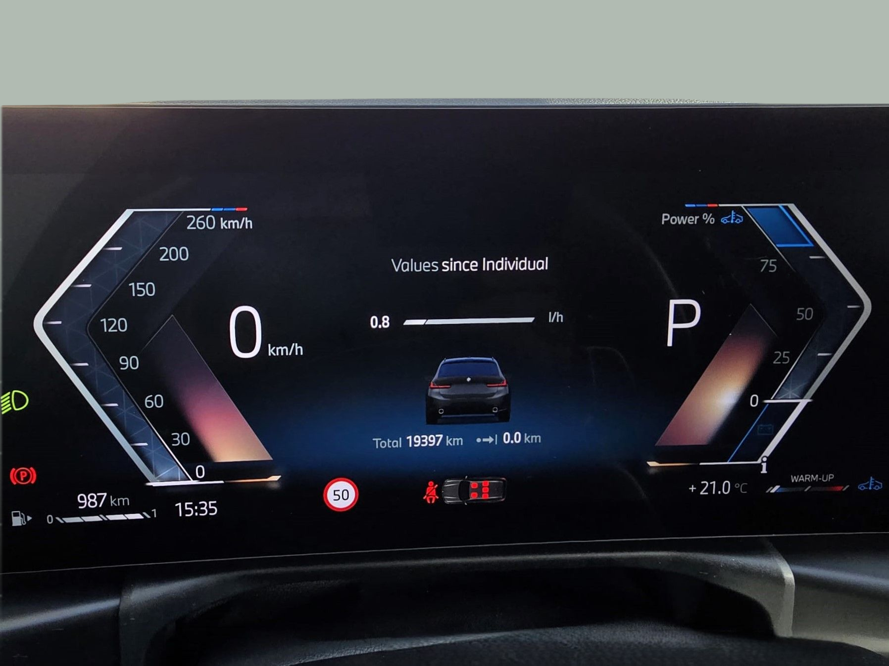 BMW Série 3 320d Touring color Gris. Año 2025. 140KW(190CV). Diesel. En concesionario Santogal Oeiras de Oeiras