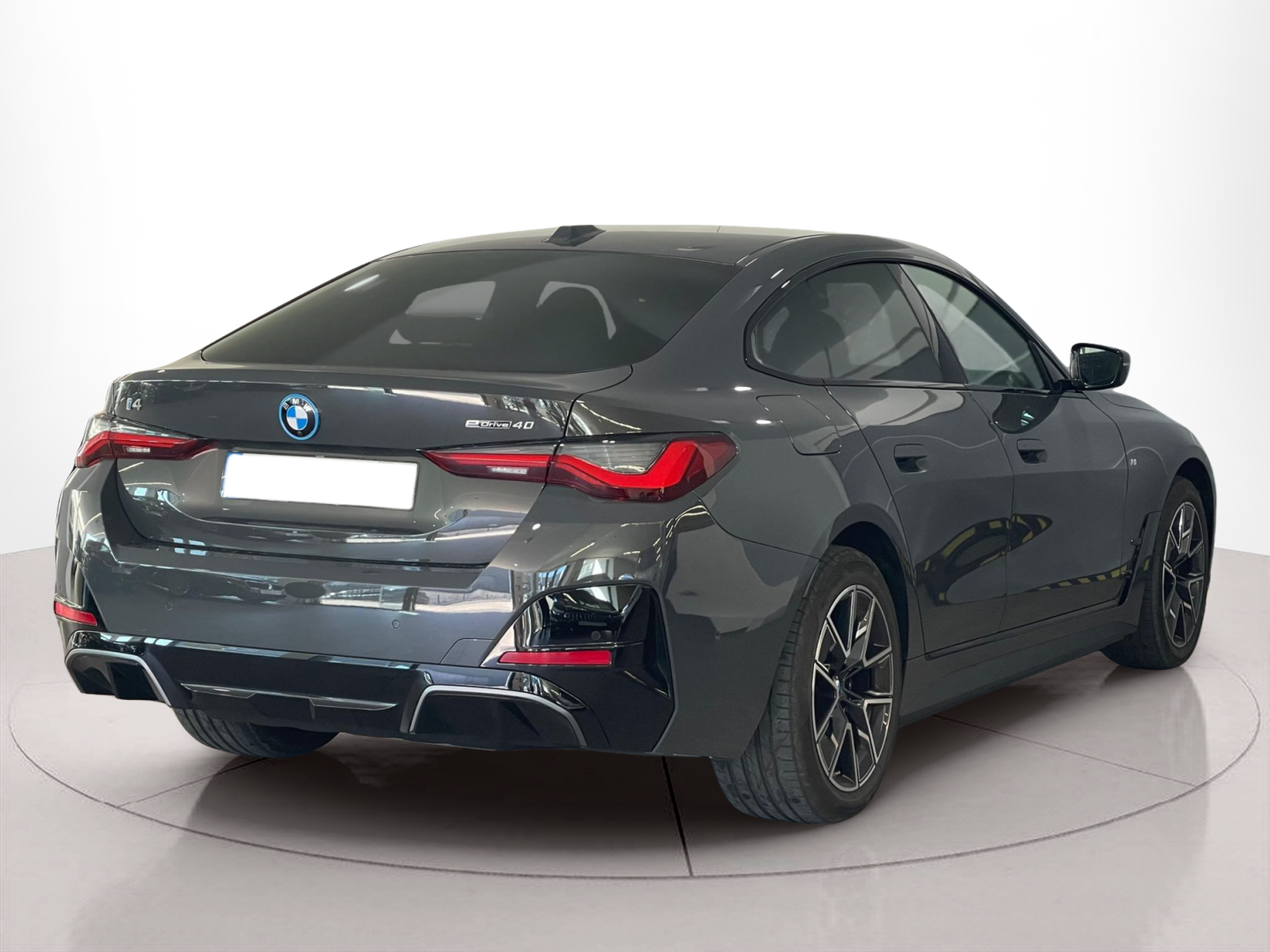 BMW i4 i4 eDrive40 color Gris. Año 2025. 250KW(340CV). Elétrico. En concesionario Santogal - MOTORRAD Carnaxide de Oeiras
